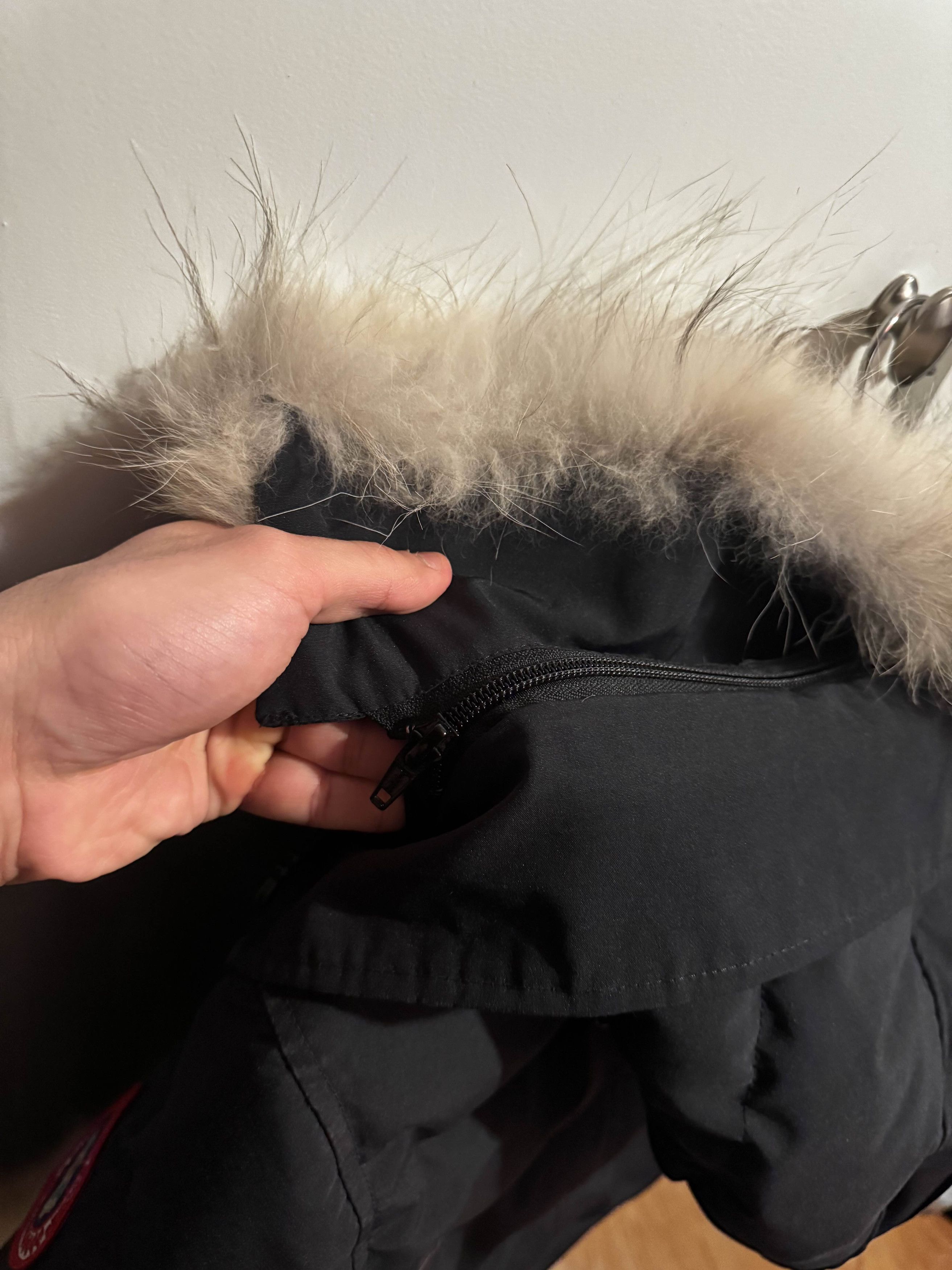 Canada Goose Canada Goose Carson Parka Size US S / EU 44-46 / 1 - 11 Thumbnail