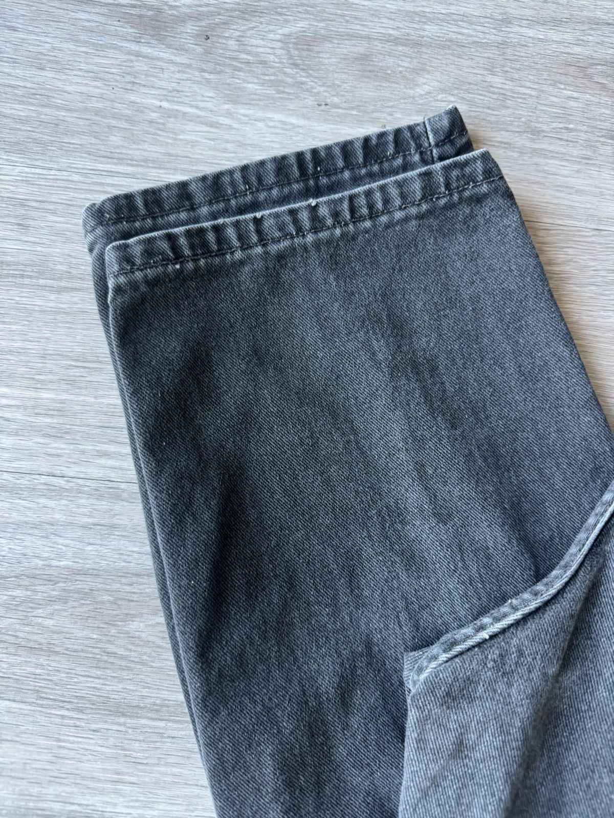 Levi's Vintage Clothing Vintage Levi’s 550 Relaxed Fit 34x32 Y2K Faded Black Red Tab Size US 34 / EU 50 - 12 Thumbnail