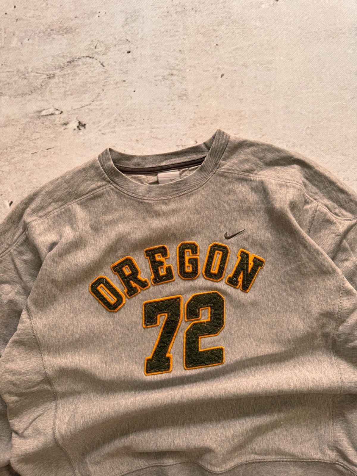 Nike × Vintage NIKE OREGOR VINTAGE CENTER LOGO OVERSIZE BOXY SWEATSHIRT Size US L / EU 52-54 / 3 - 3 Thumbnail