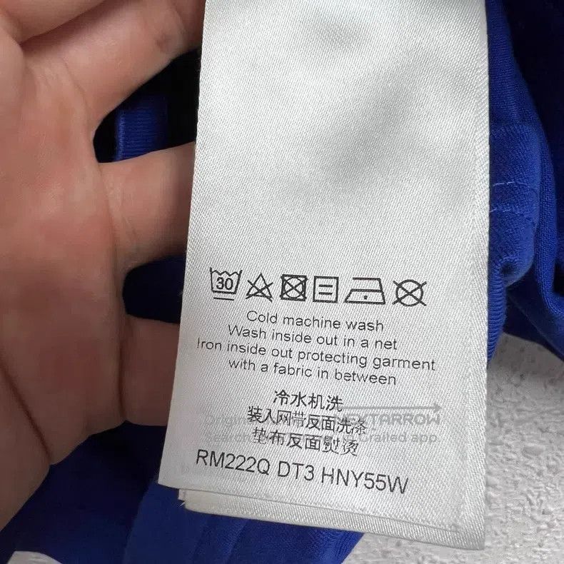 Louis Vuitton Louis Vuitton Embossed LOGO blue short sleeve Size US L / EU 52-54 / 3 - 5 Thumbnail
