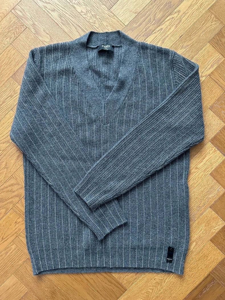 Fendi Fendi Pure cashmere + gold thread knit sweater Size US M / EU 48-50 / 2 - 1 Thumbnail