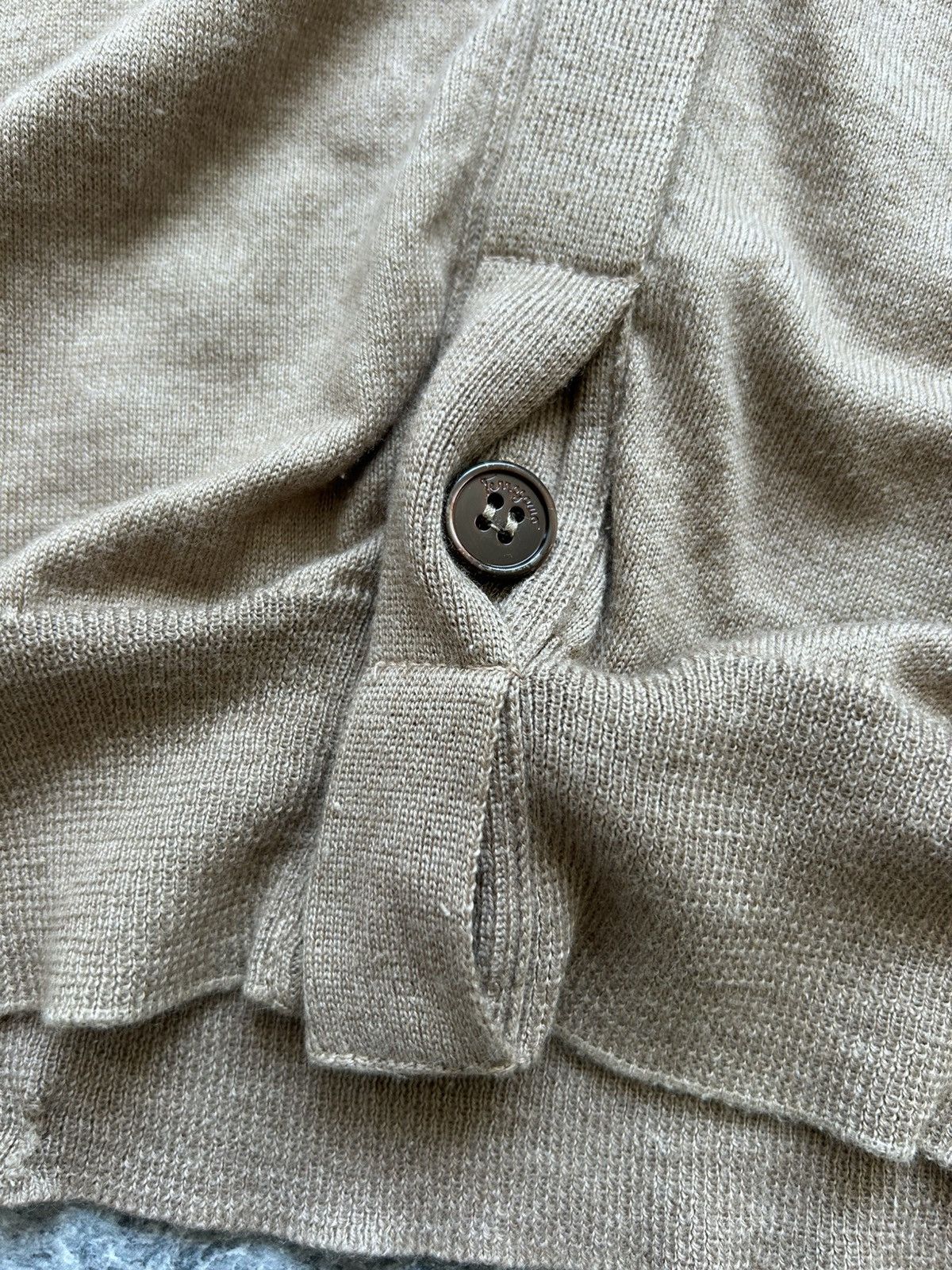 Salvatore Ferragamo Vintage salvatore ferragamo cardigan sweater Size US L / EU 52-54 / 3 - 8 Thumbnail