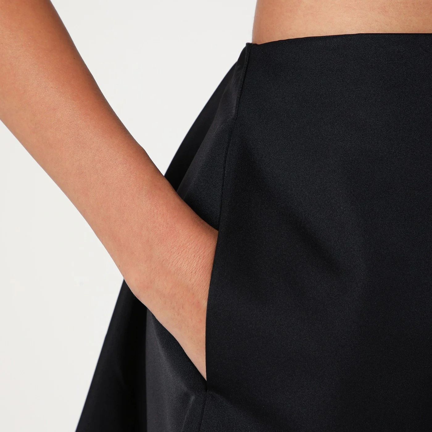 Alexander McQueen o1d2blof0426 Flared Silk Blend Skirt in Black Size 28" / US 6 / IT 42 - 4 Thumbnail