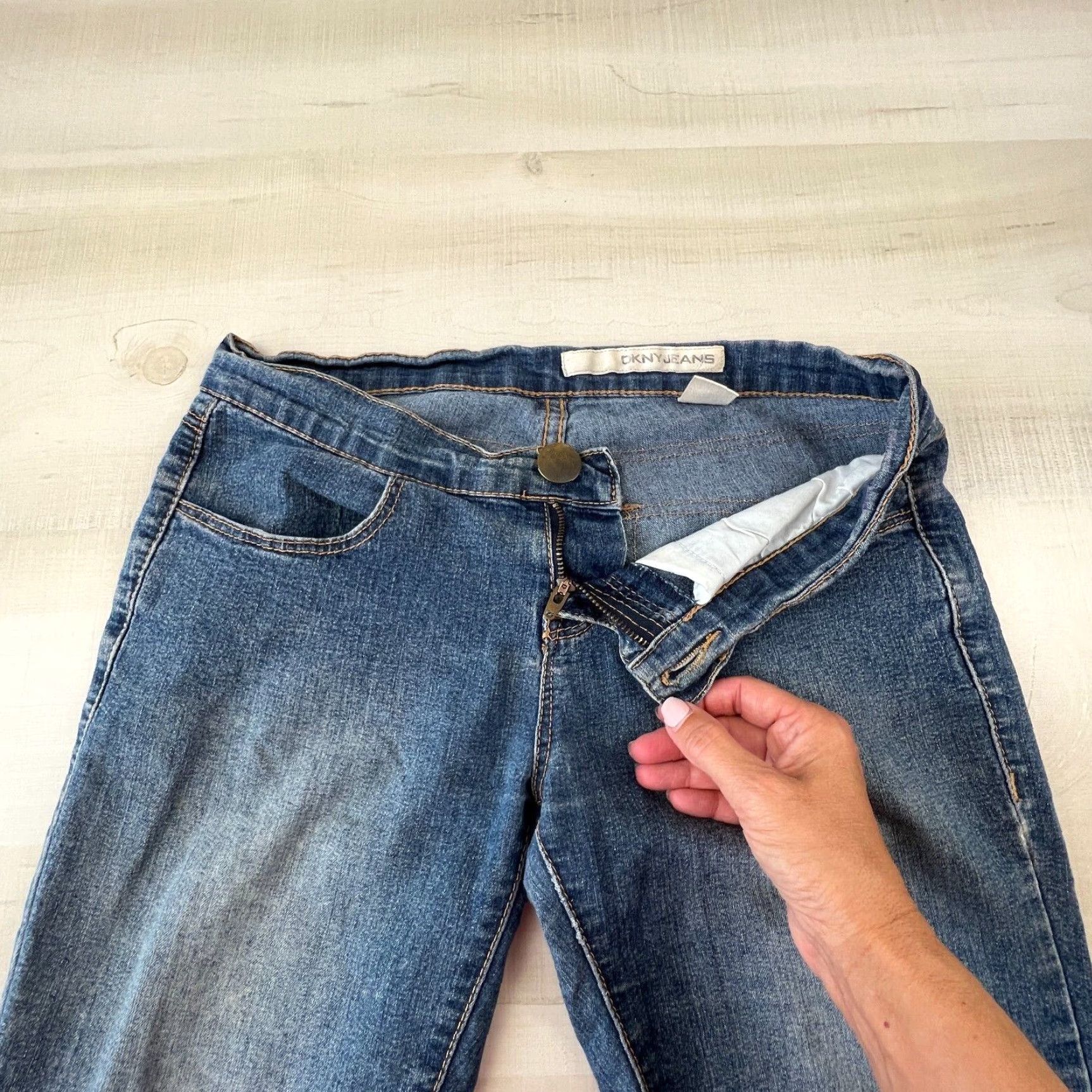 DKNY DKNY Womens Skinny Jeans Medium Wash Low Rise 26 Extra Large Denim Stretch Size 26" / US 2 / IT 38 - 3 Thumbnail