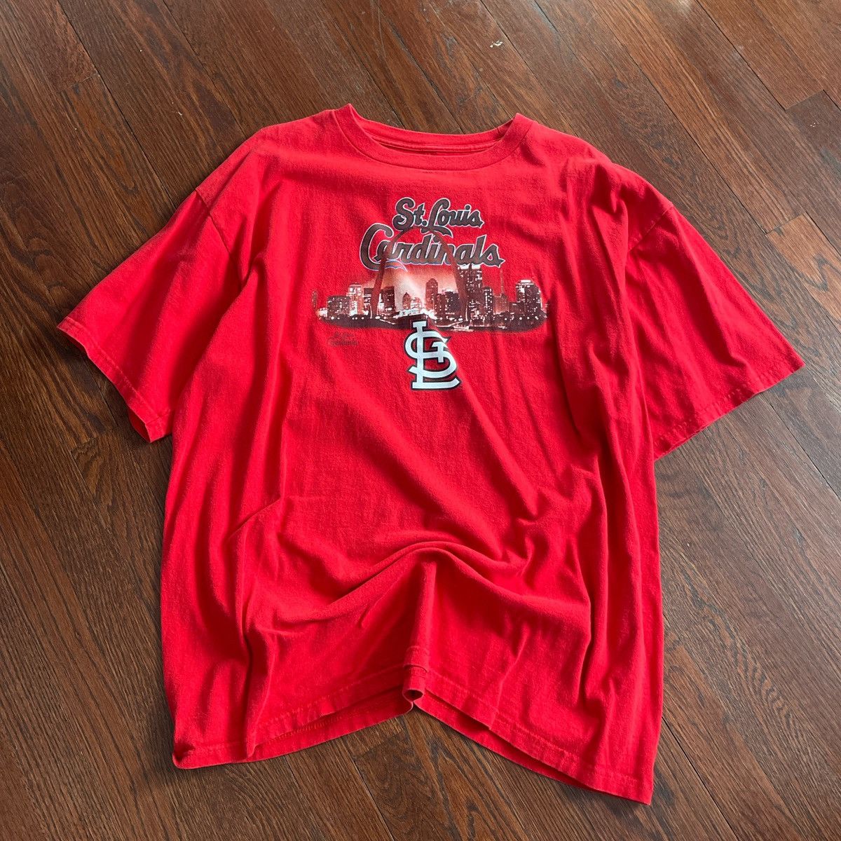 Other Vintage Red St. Louis Cardinals graphic tee Size US XL / EU 56 / 4 - 1 Thumbnail