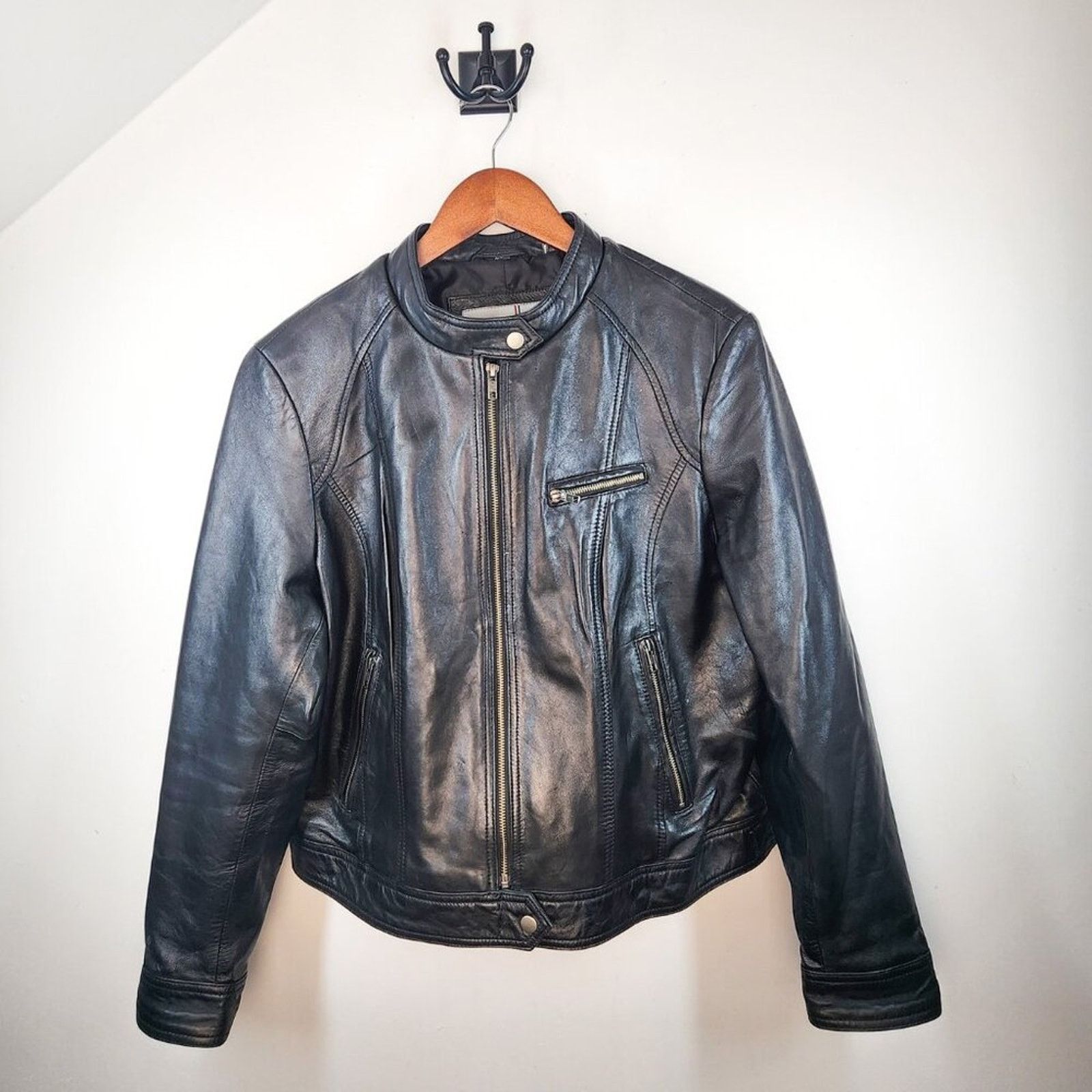 Other Whet Blu Vintage Black Leather Bomber Jacket Size Medium Size M / US 6-8 / IT 42-44 - 1 Thumbnail