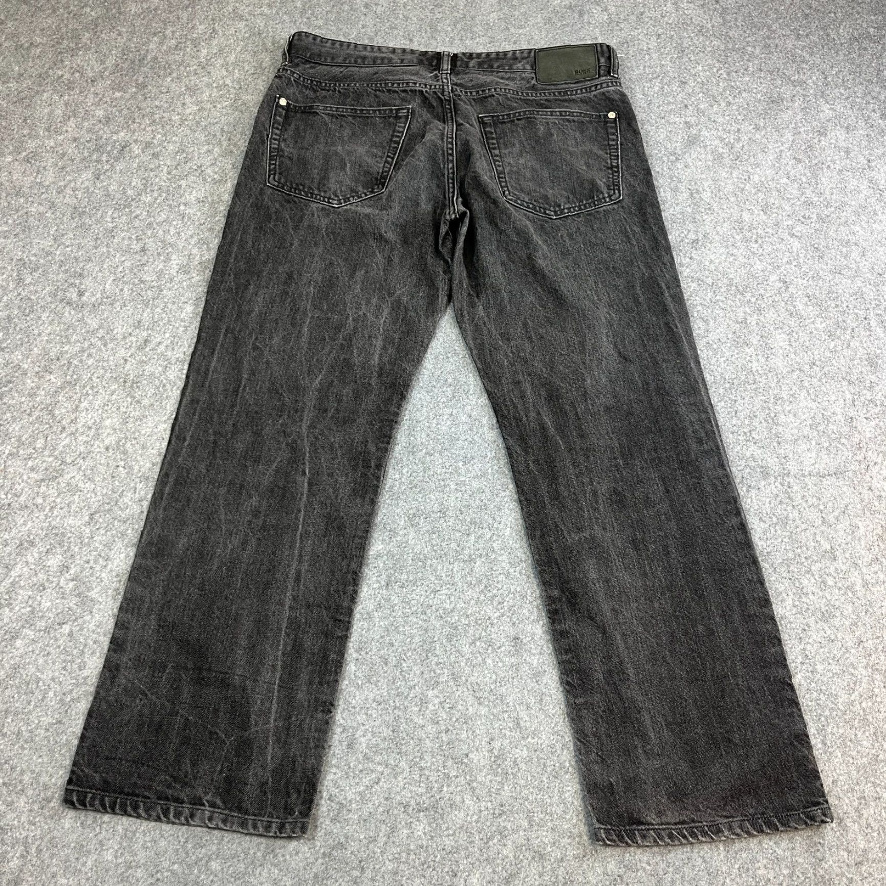 Hugo Boss HUGO BOSS Jeans Relaxed Straight 36 Mens Denim 5-Pocket Cotton Dark Black Grey Faded 100% Cotton Regular Size 36 Boys? Size US 36 / EU 52 - 2 Thumbnail
