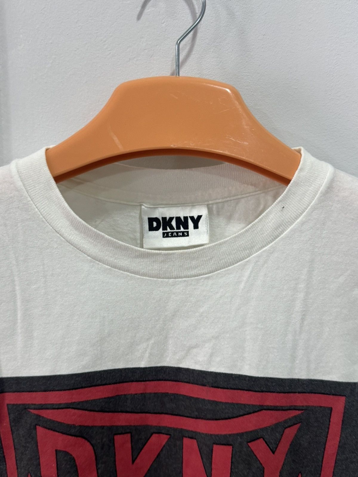 DKNY vintage DKNY - made in usa single stitch tee Size US XL / EU 56 / 4 - 4 Thumbnail