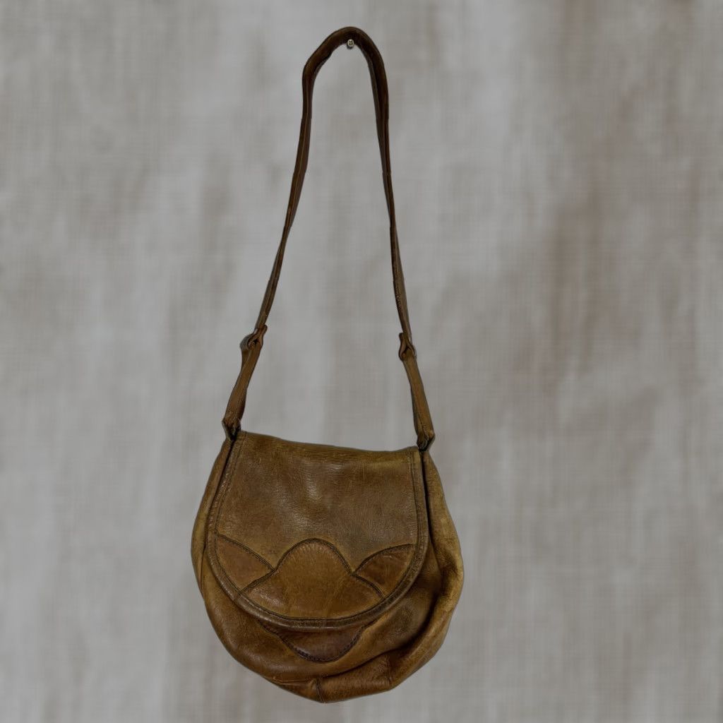 Vintage **Vintage Brown Leather Crossbody Purse Small** User: Vintage Brown Leather Crossbody Purse Small 7.5x7.5x3 Size ONE SIZE - 1 Thumbnail