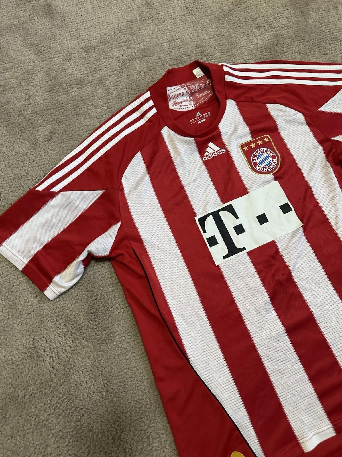 Adidas BAYERN MUNICH 2010 2011 HOME FOOTBALL SHIRT ADIDAS JERSEY Size US XL / EU 56 / 4 - 3 Thumbnail