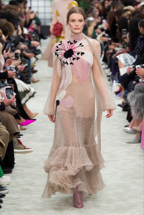 Valentino fall 2018 Embellished Mohair-knit Pink Gown Size M / US 6-8 / IT 42-44 - 8 Thumbnail