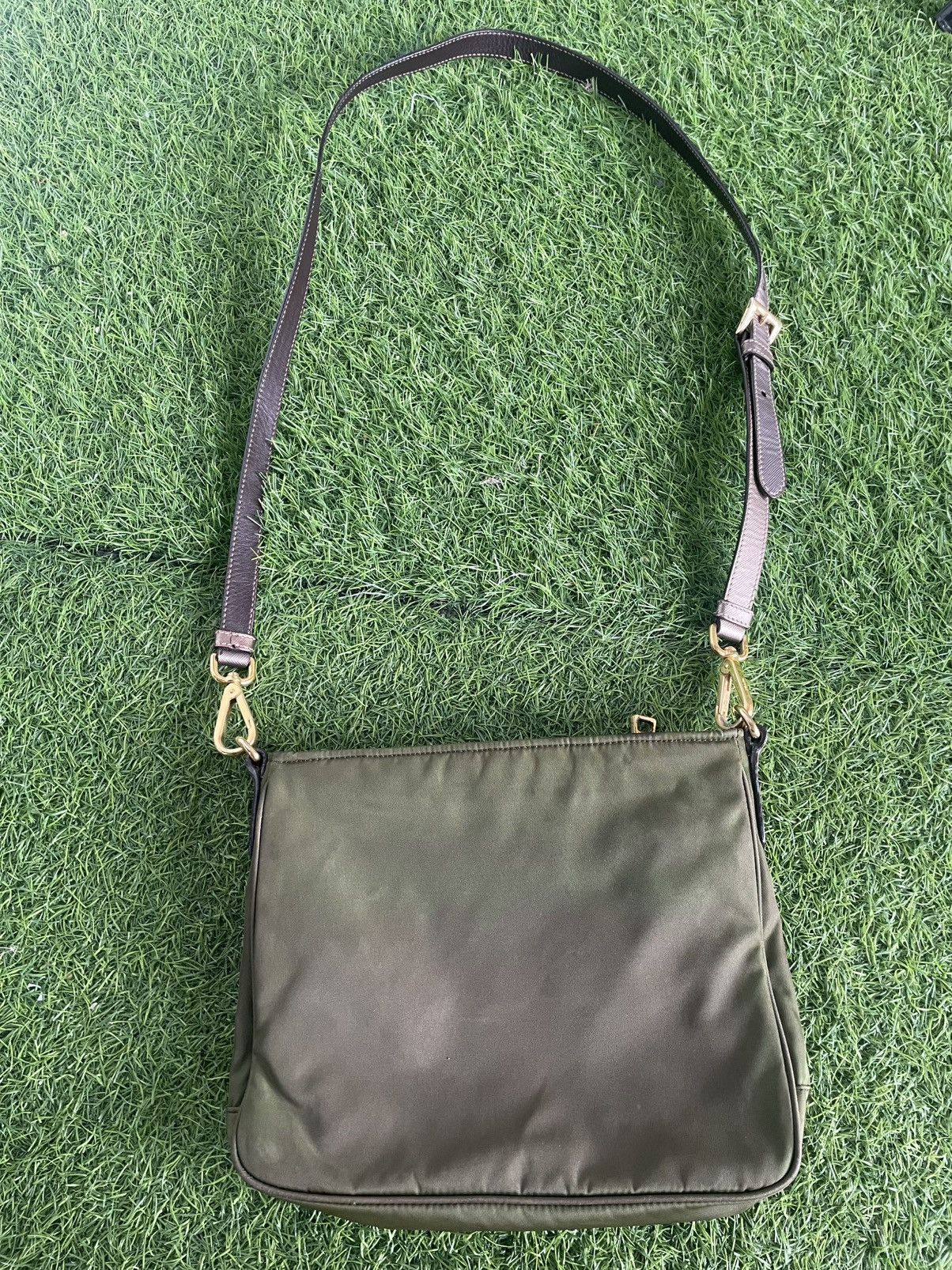 Prada Authentic Vintage PRADA Shoulder Bag Size ONE SIZE - 3 Thumbnail