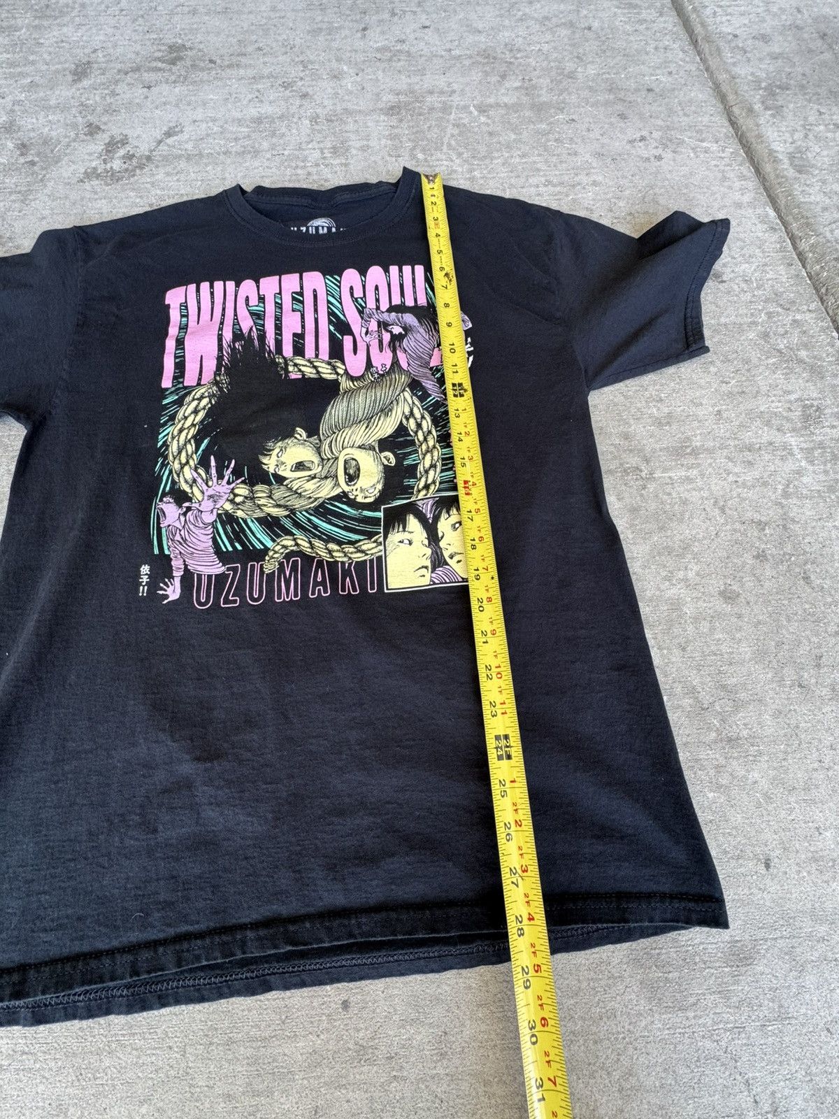 Anime Uzumaki Twisted Souls Tee Large Anime Horror Tee Size US L / EU 52-54 / 3 - 13 Thumbnail