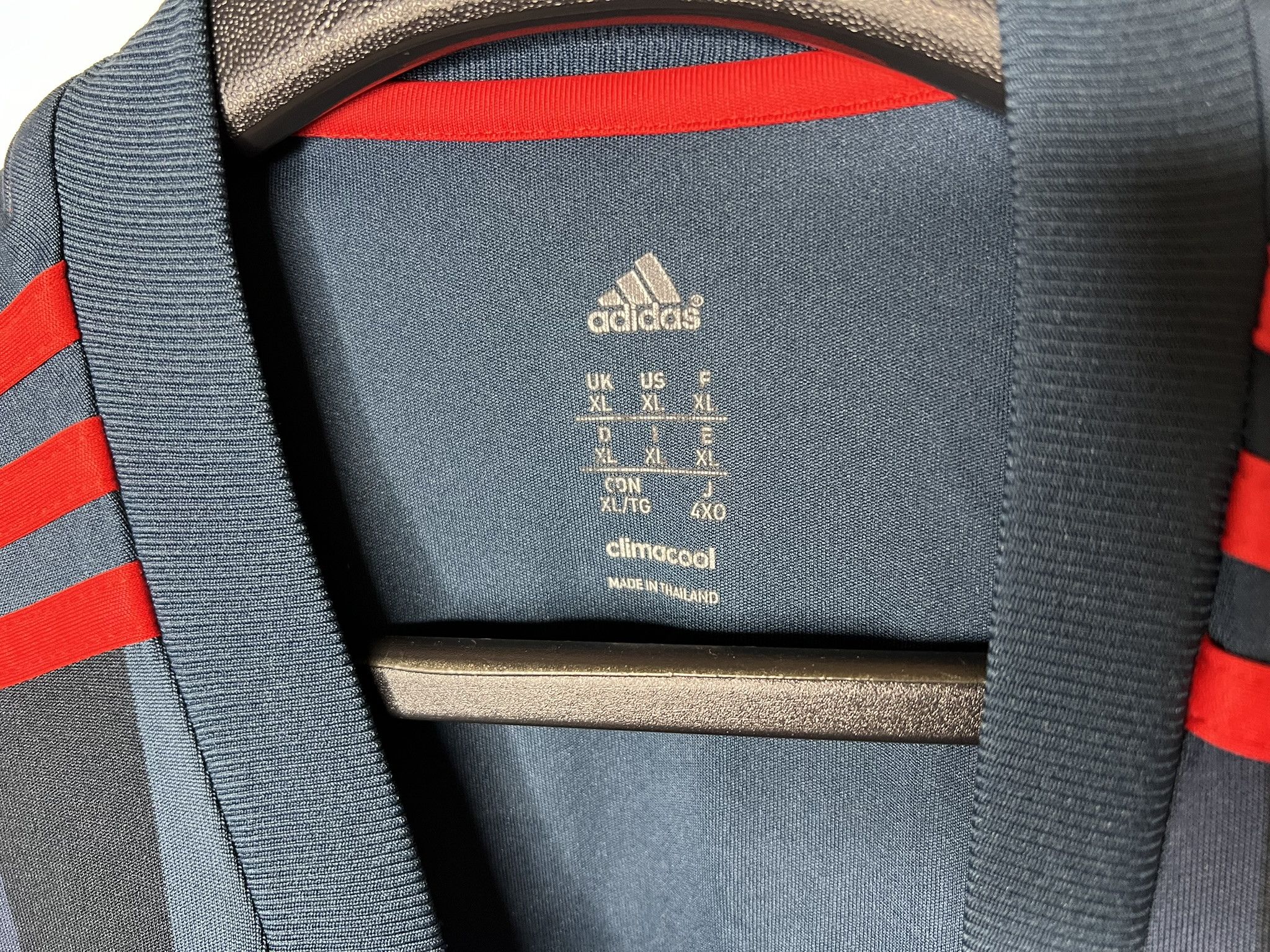 Adidas BAYERN MUNICH 2013 2014 THIRD FOOTBALL SHIRT SOCCER JERSEY Size US XL / EU 56 / 4 - 7 Thumbnail