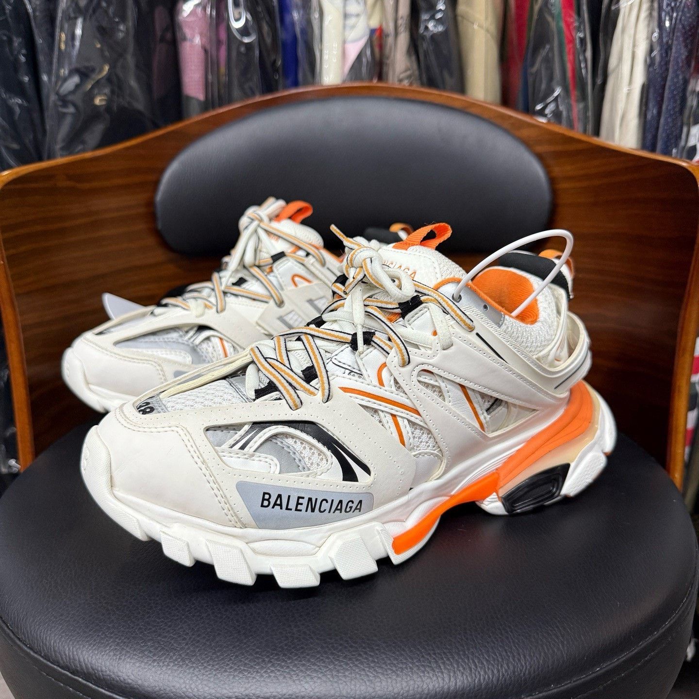 Balenciaga Balenciaga Orange Lowtop Sneakers 38 Women Size US 7.5 / IT 37.5 - 1 Thumbnail