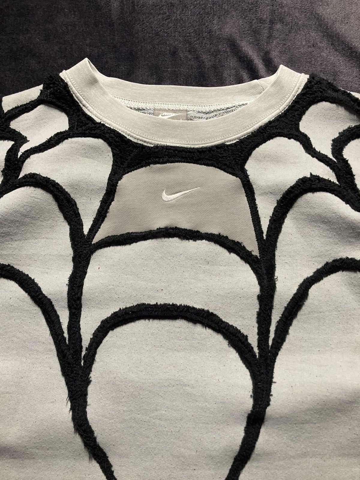 Nike × Vintage ⛩️Nike sweatshirt custom vintage y2k center logo spider web Size US L / EU 52-54 / 3 - 4 Thumbnail