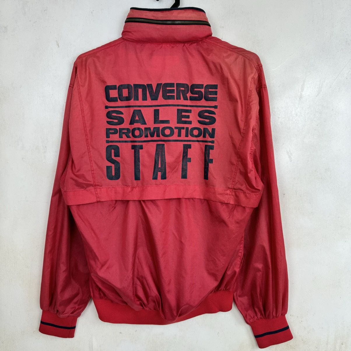 Converse × Vintage Vintage 90s Sunfaded Converse Sales Promotion Staff Jacket Size US M / EU 48-50 / 2 - 2 Thumbnail