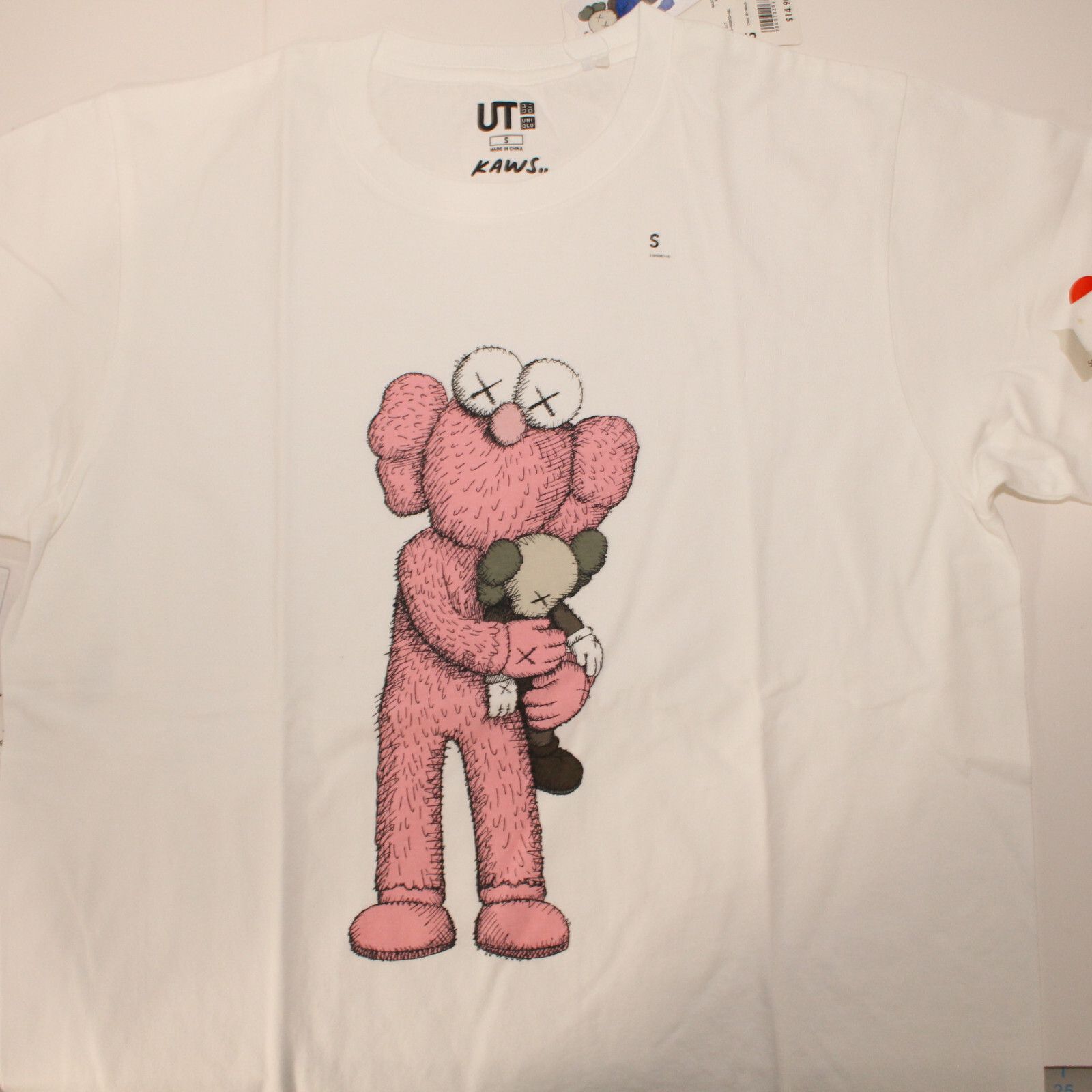 Kaws KAWS x Uniqlo Take BFF White Tee - Size Small (S) - New wit Size US S / EU 44-46 / 1 - 8 Thumbnail
