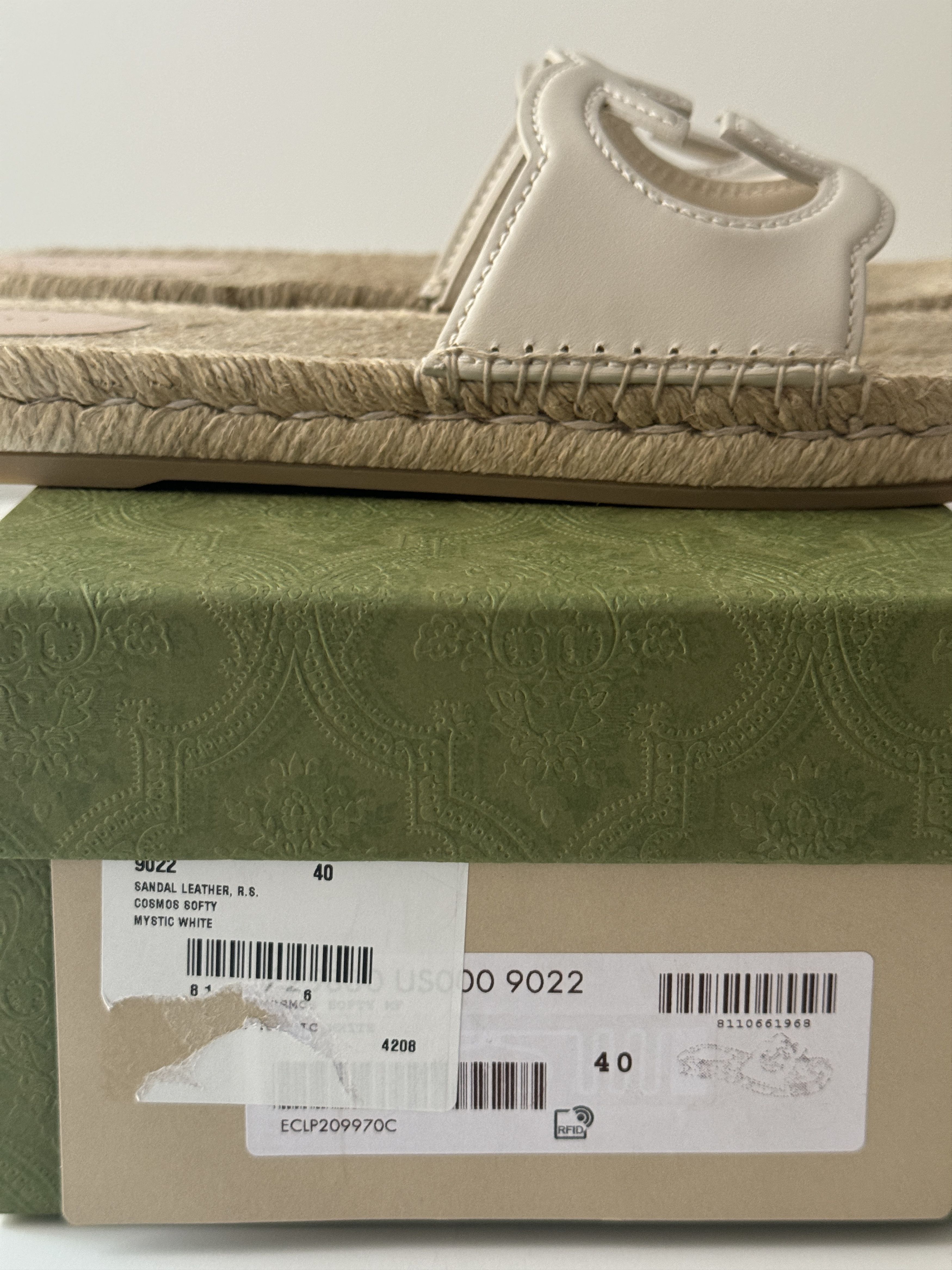 Gucci size 40G - Gucci Espadrille White GG cutout slide sandal Size US 10 / IT 40 - 8 Thumbnail