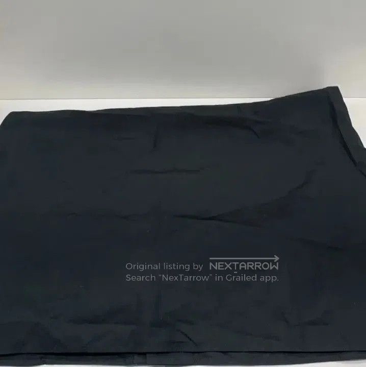 Givenchy Givenchy SS23 Men's Solid Lapel Sleeveless Shirt. Size US XXS / EU 40 - 9 Thumbnail