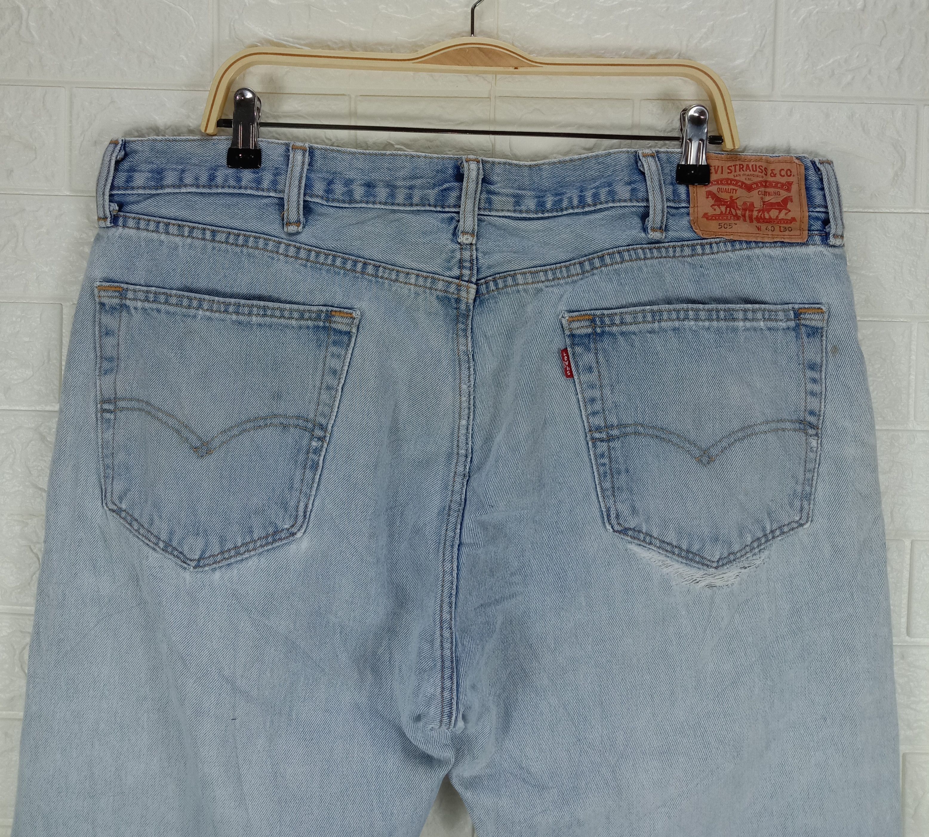 Vintage Levi's 505 Jeans Light Wash Distressed Denim