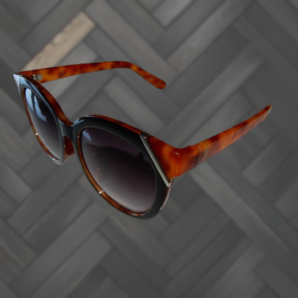 Vintage VINTAGE JLO Jennifer Lopez Women Sunglasses Brown Small Scratches 80s Size ONE SIZE - 1 Thumbnail