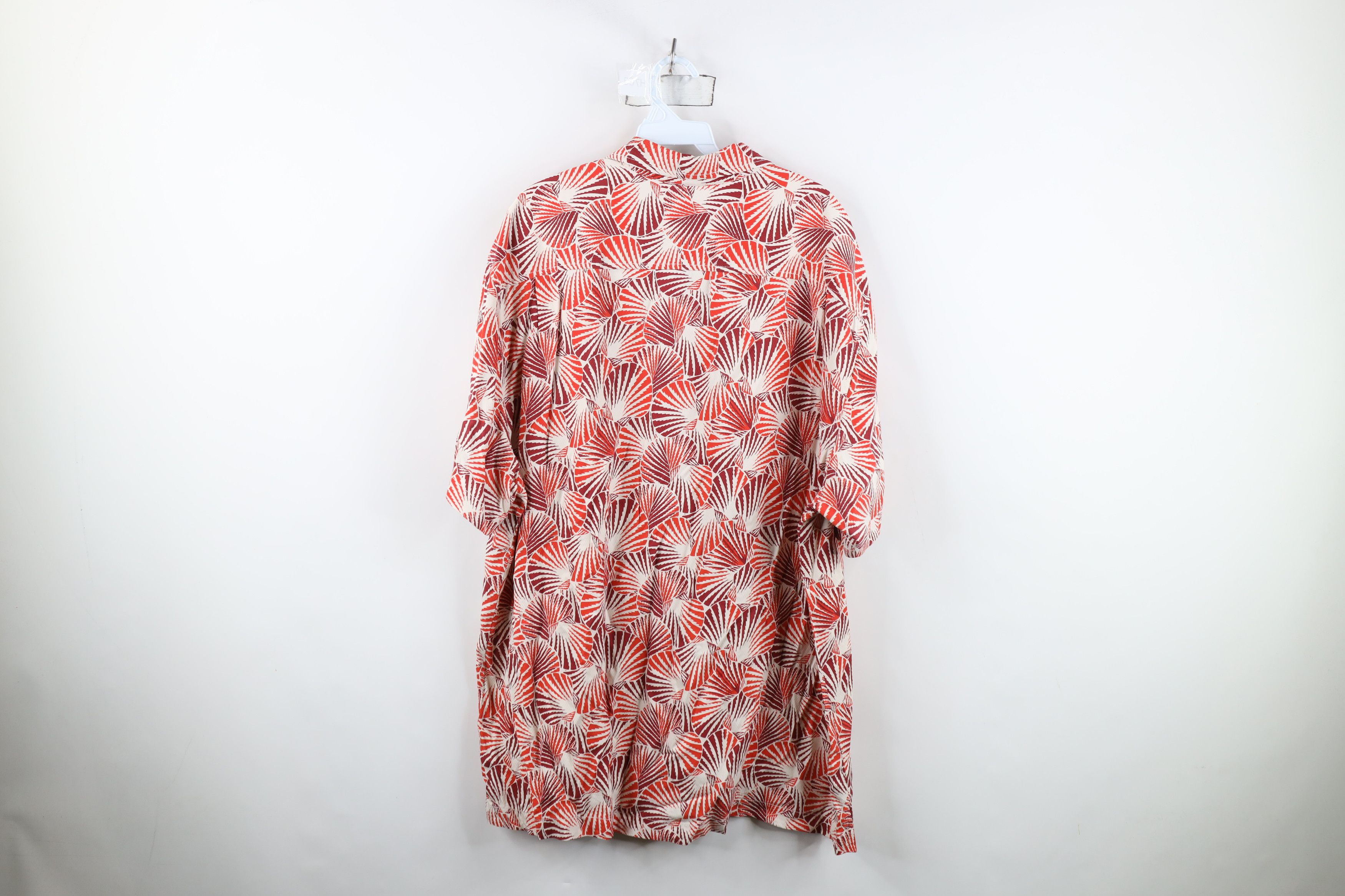 Tommy Bahama Vintage Tommy Bahama Clam Seashell Camp Collar Button Shirt Size US XXL / EU 58 / 5 - 10 Thumbnail