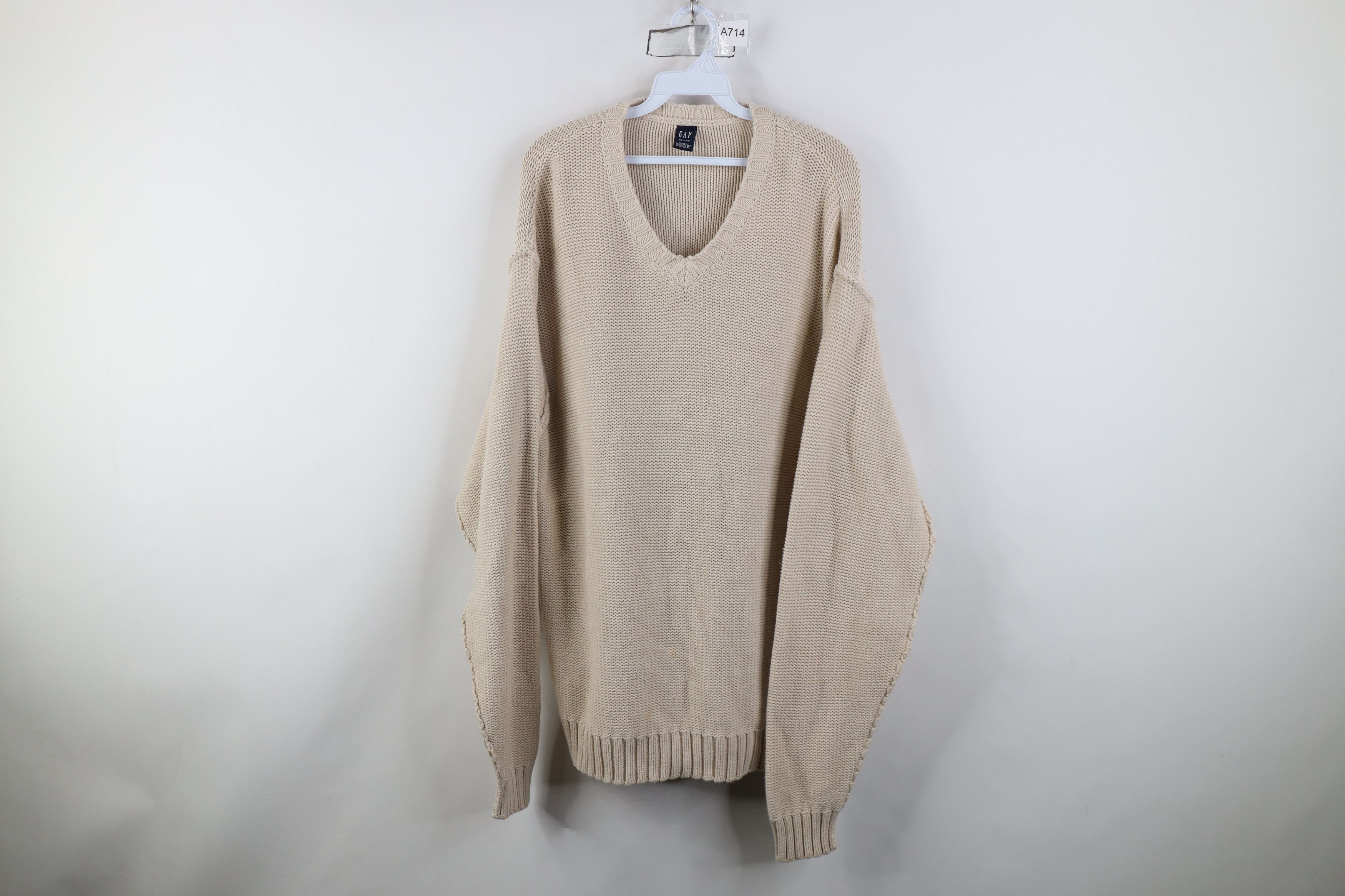 Gap Vintage Y2K 2001 Gap Heavyweight Knit V-Neck Sweater Beige Size US XL / EU 56 / 4 - 1 Thumbnail