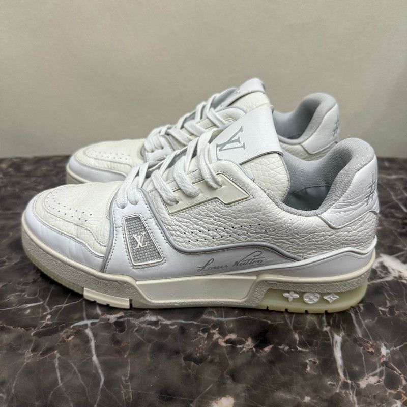 Louis Vuitton Low-Top White Sneakers for Men and Women 0079