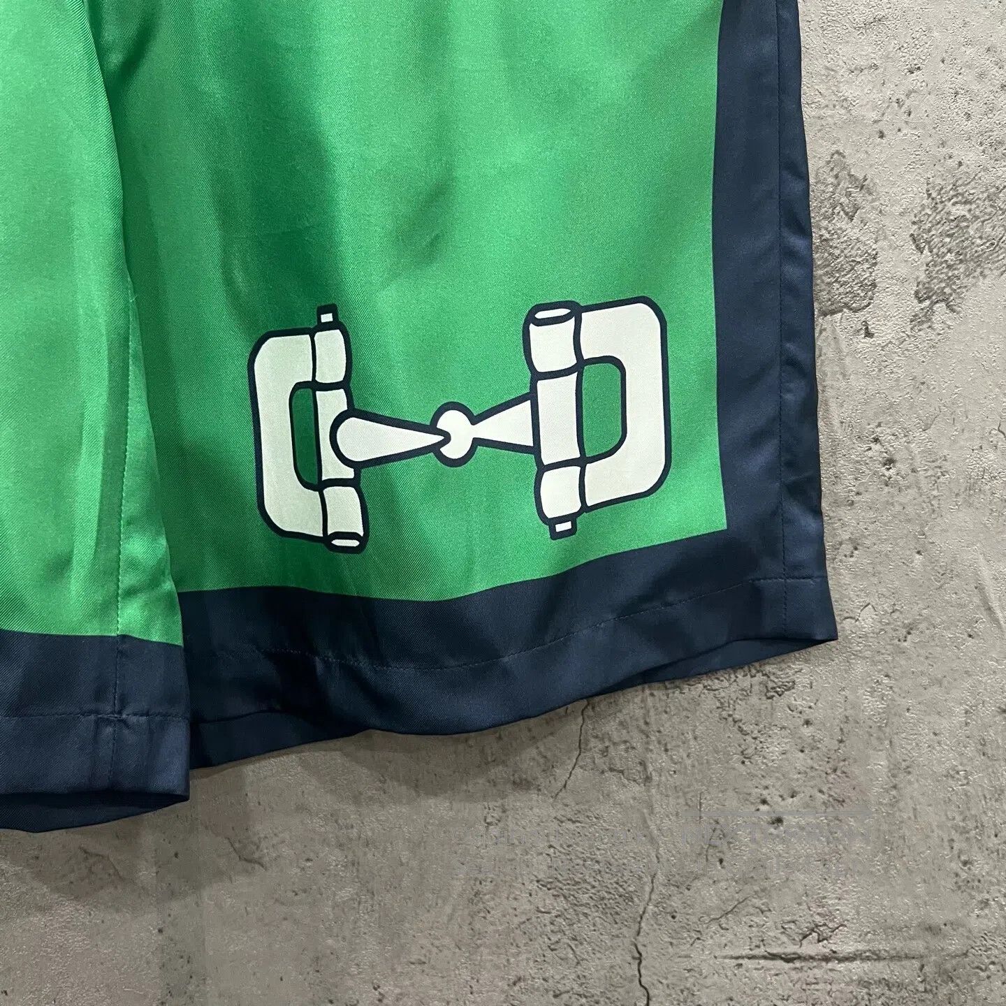 Gucci Guicci Green Silk Buckle Pattern Shorts| Size US 32 / EU 48 - 2 Thumbnail