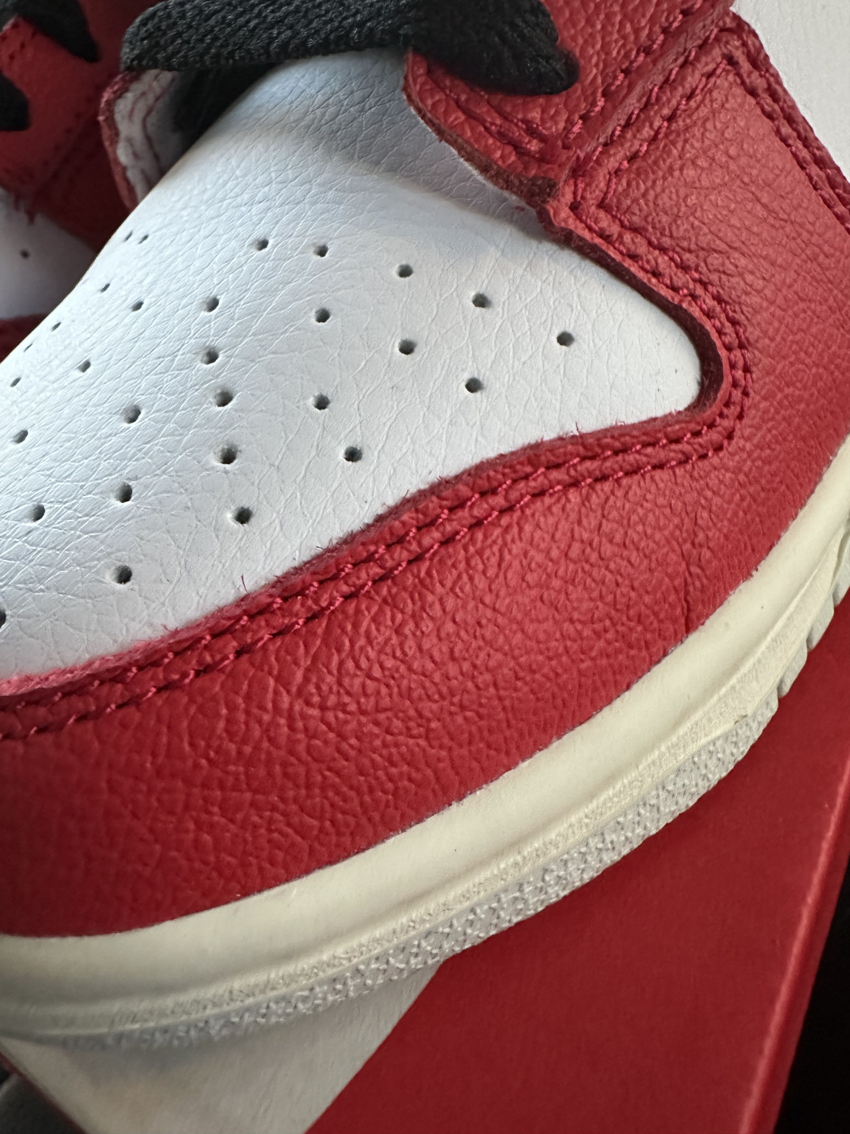 Jordan Brand × Nike PREOWNED NIKE DUNK LOW RETRO PRM "CHICAGO SPLIT" Size US 6 / EU 39 - 7 Thumbnail