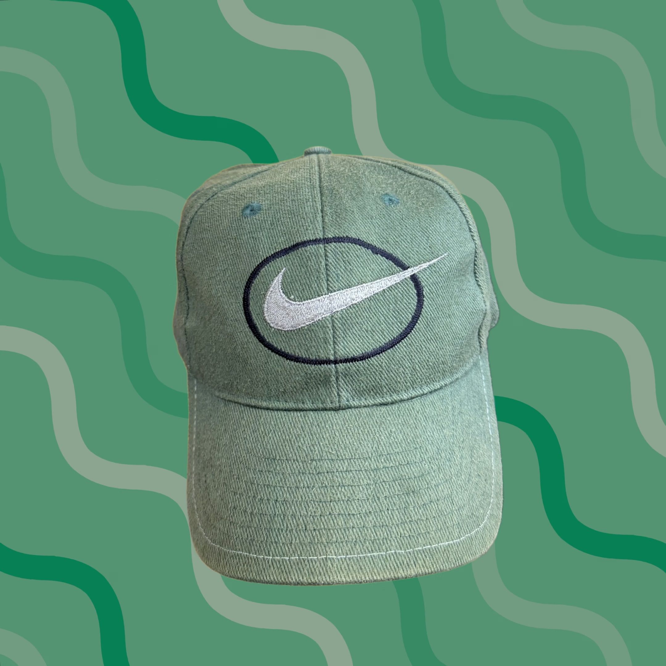 Nike VINTAGE Nike Hat Cap Snap Back Green Swoosh 90s Mens One Size Cap/ Hat/ Snapback/ Cotton/ Twill/ Adjustable/ Sports/ Solid Size ONE SIZE - 1 Thumbnail