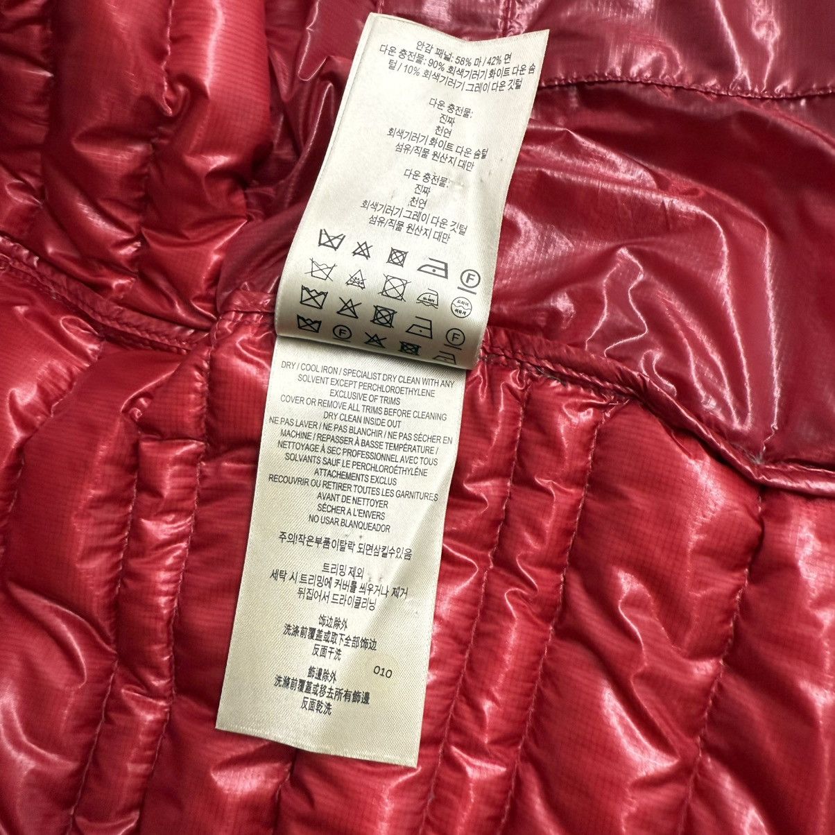 Burberry Burberry Brit Men’s Gilet Down Puffer Vest Size L Red Size US L / EU 52-54 / 3 - 9 Thumbnail