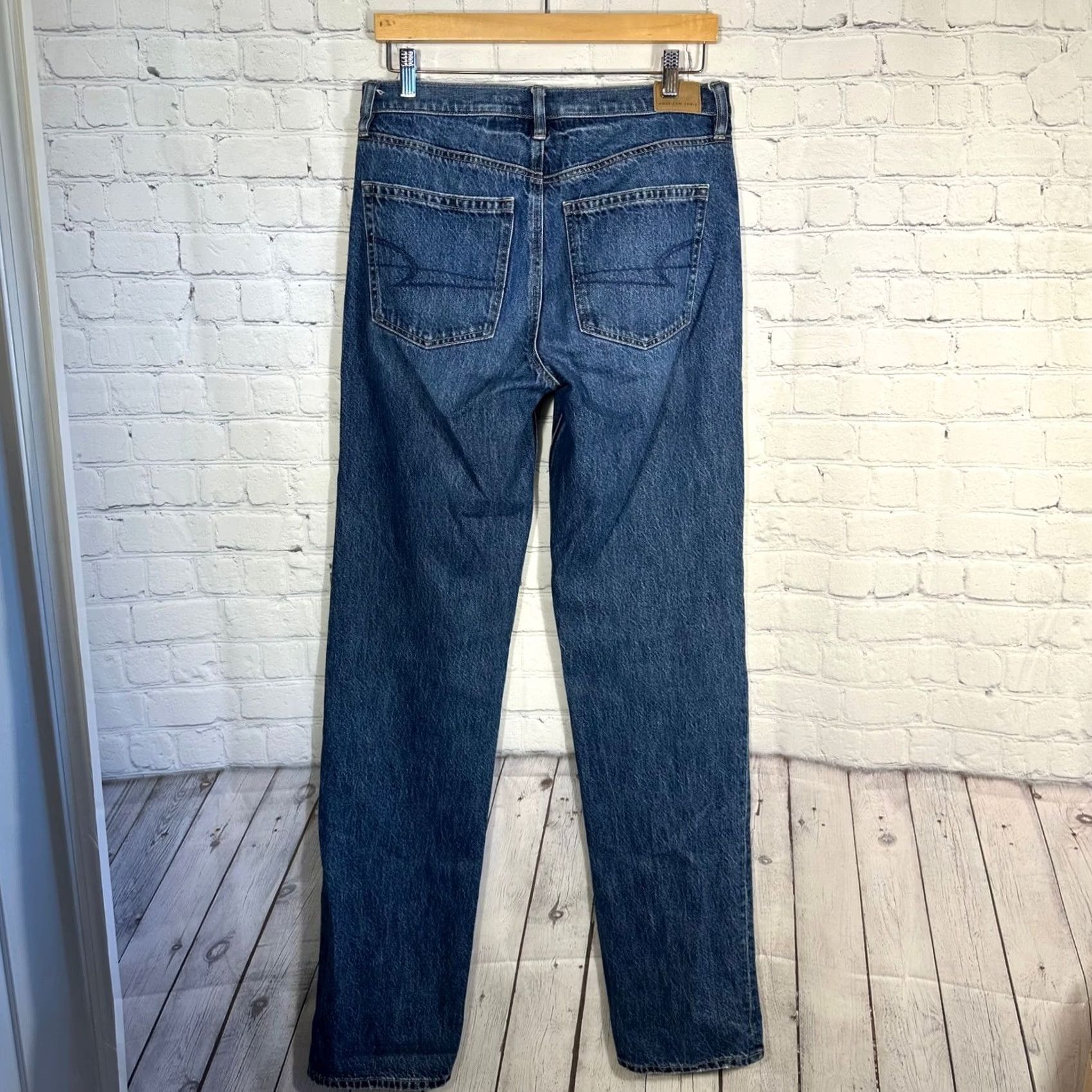 American Eagle Outfitters American Eagle Jeans Baggy Straight Leg 4 X Long Blue Medium Wash Womens 5-Pocket Denim Regular Stretch Comfort Embroidered Logo Vintage No Size 27" / US 4 / IT 40 - 7 Thumbnail