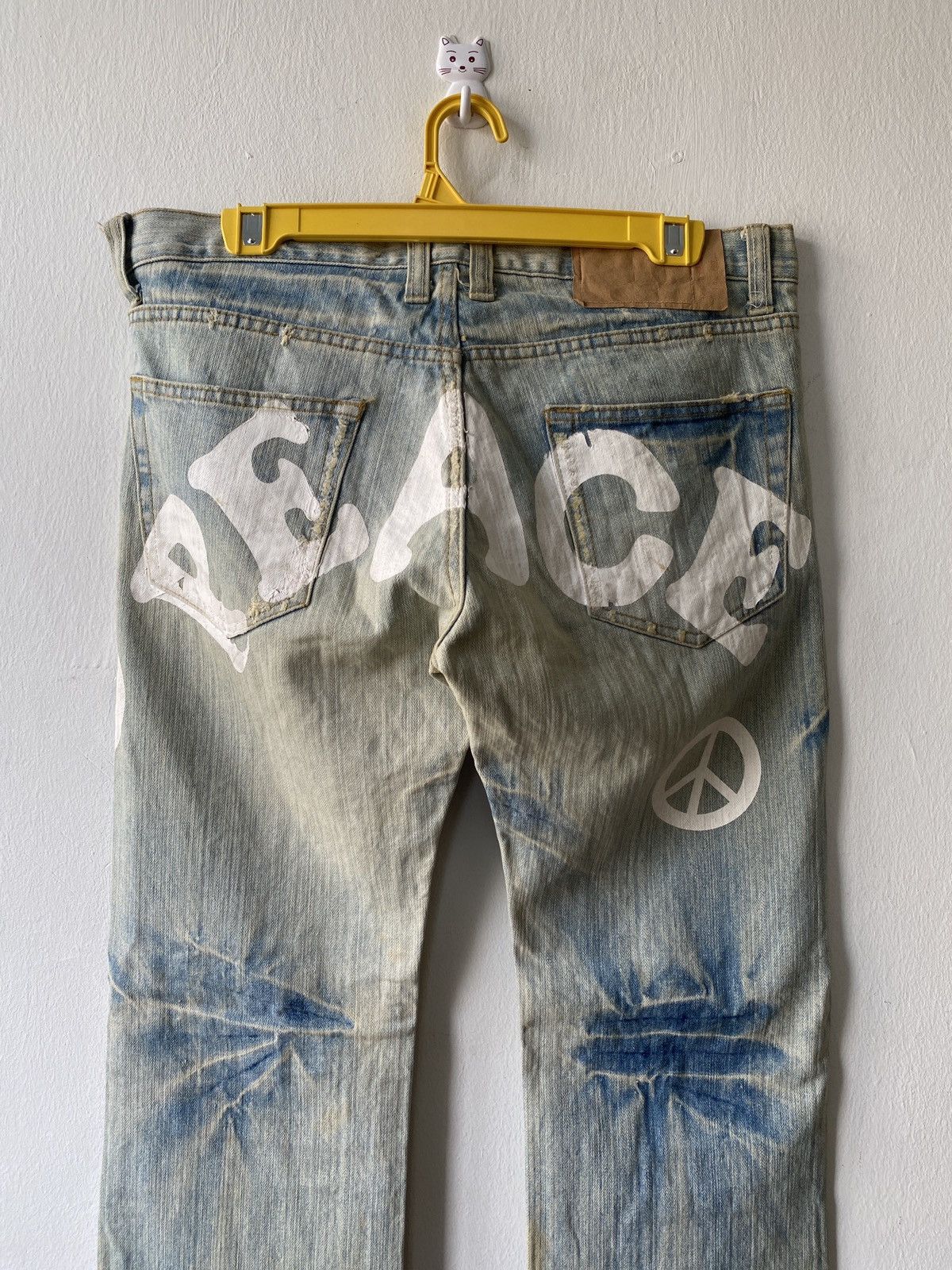 If Six Was Nine × Japanese Brand Japanese Brand Peace Design Rusty Distressed Denim Size US 33 - 10 Thumbnail