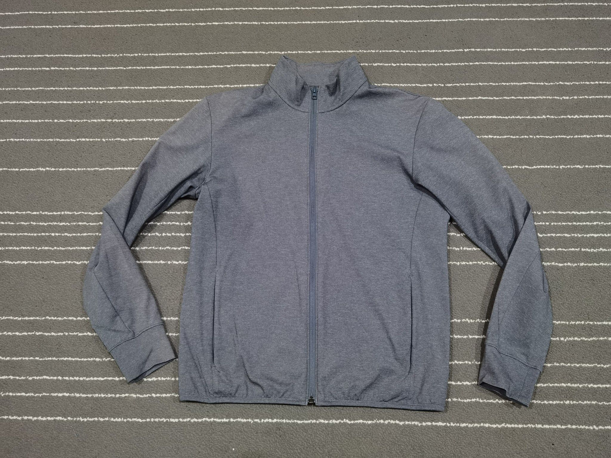 Uniqlo Uniqlo grey track top women XS 2614 Size XS / US 0-2 / IT 36-38 - 3 Thumbnail
