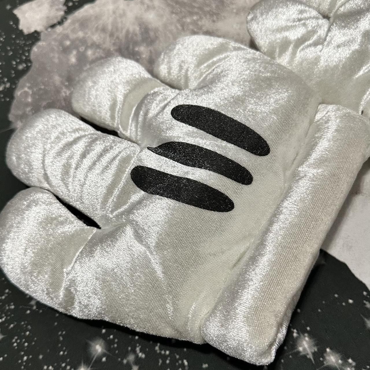 Other Mickey Mouse Cartoon Character Gloves Size ONE SIZE - 2 Thumbnail