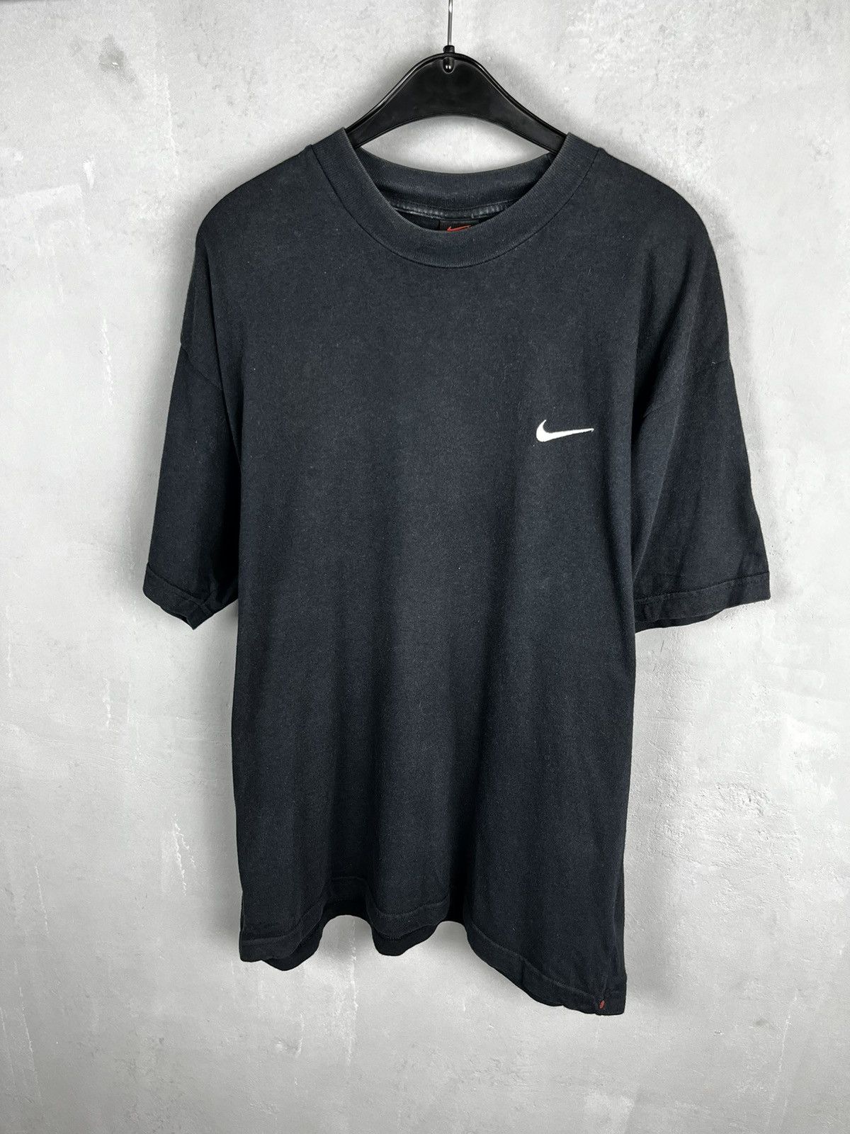 Nike × Vintage Nike black t shirt vintage 90s Size US L / EU 52-54 / 3 - 1 Thumbnail