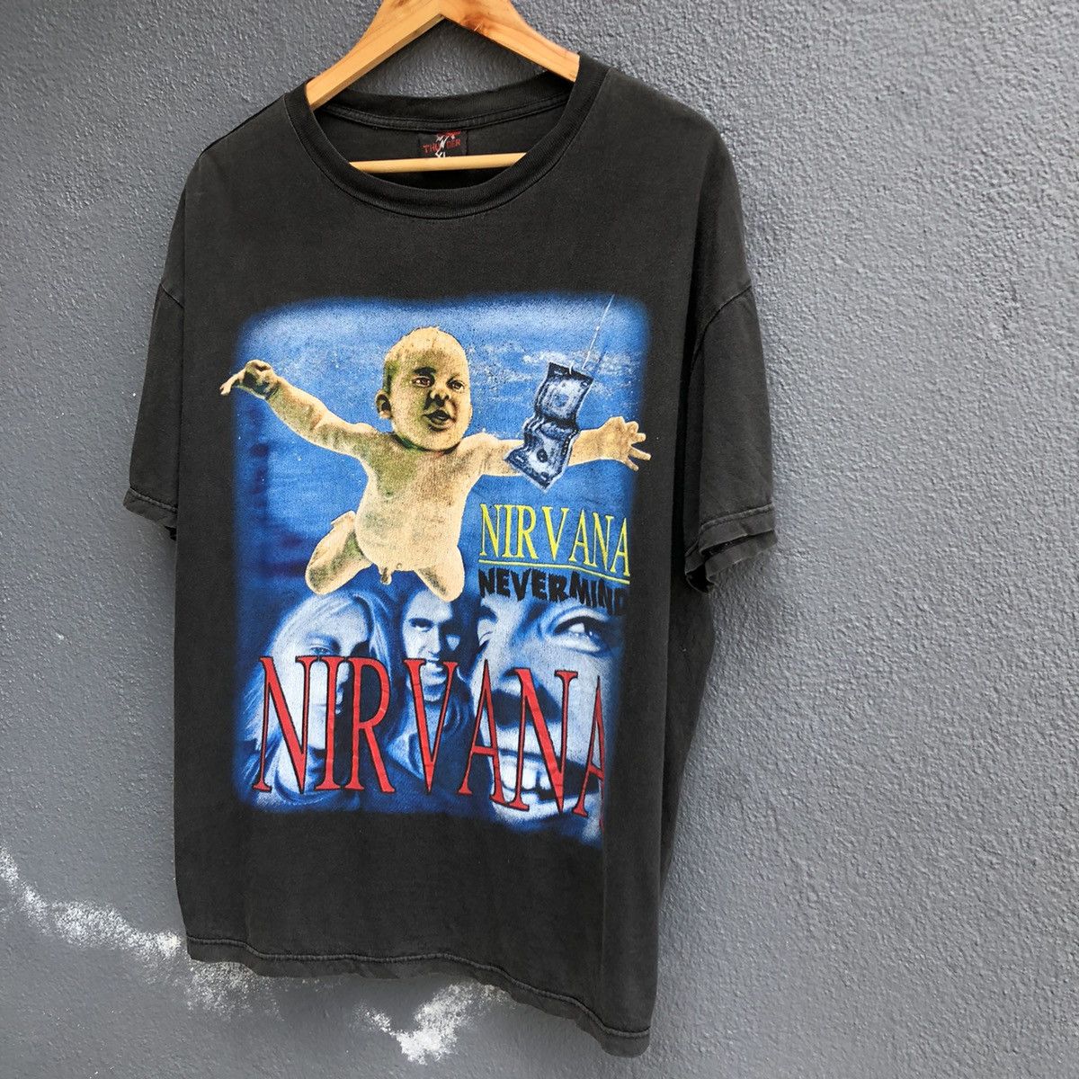 Band Tees 💢Rare💢 Vintage 90s Faded NIRVANA NEVERMIND Bootleg Tshirt Size US XL / EU 56 / 4 - 3 Thumbnail