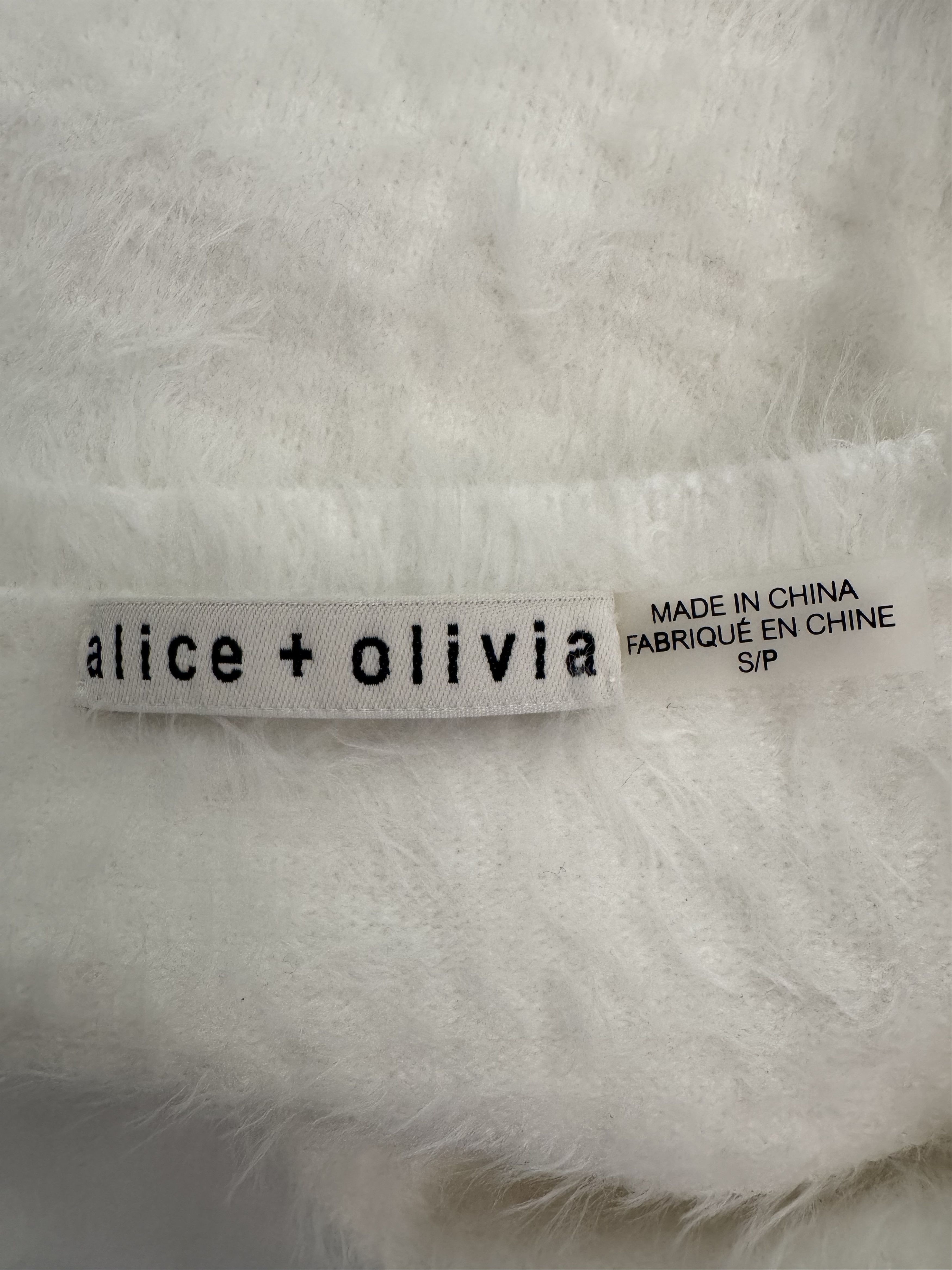 Alice + Olivia Alice + Olivia Soft White Luetta Crop Top Sweater Size S / US 4 / IT 40 - 5 Thumbnail