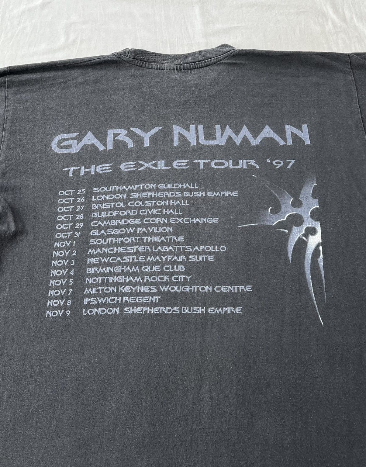 Band Tees Vintage 1997 Gary Numan The Exile Tour Faded Long Sleeve Size US M / EU 48-50 / 2 - 14 Thumbnail