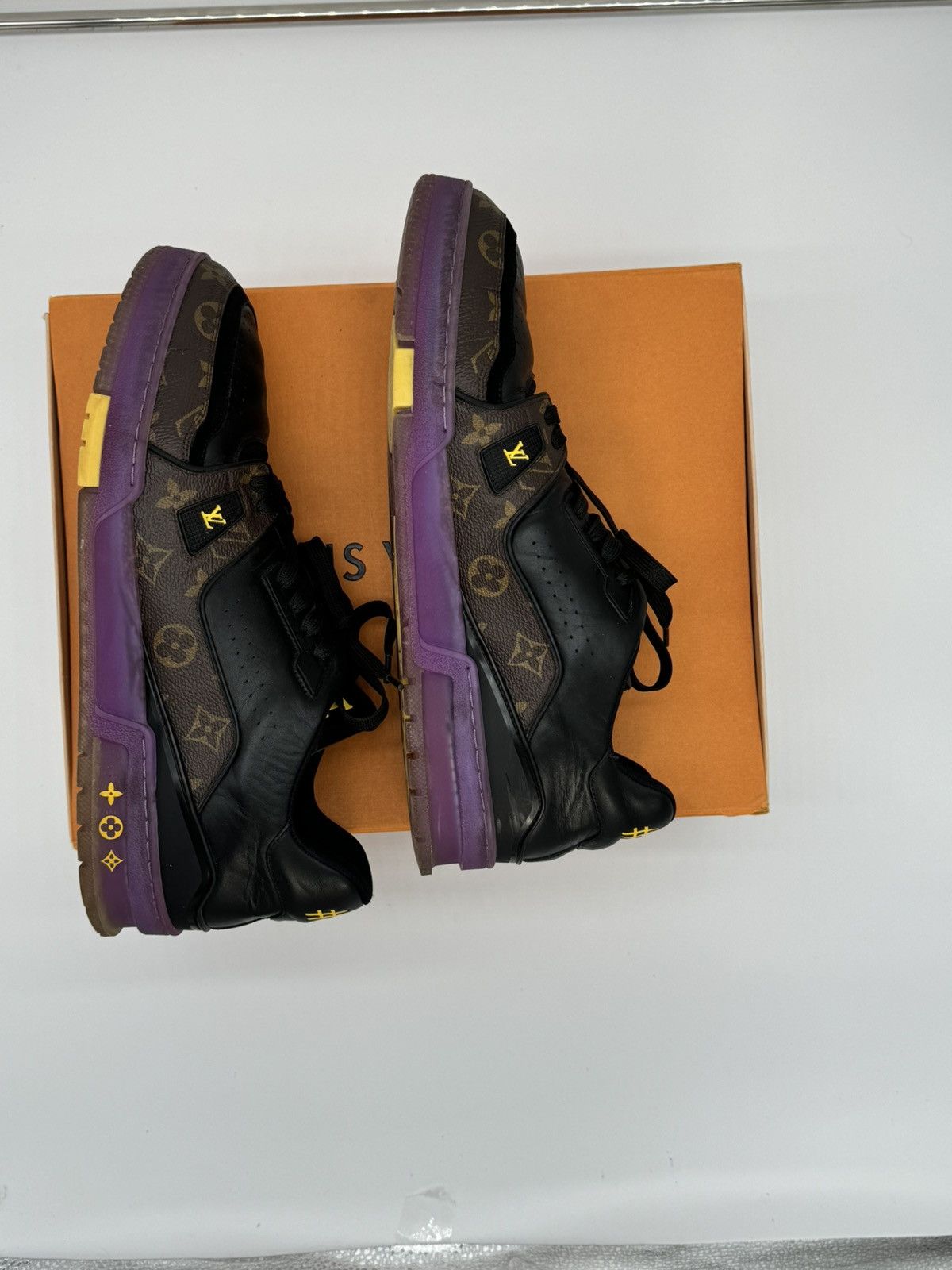 Louis Vuitton LOUIS VUITTON TRAINER MONOGRAM PURPLE Size US 11 / EU 44 - 3 Thumbnail