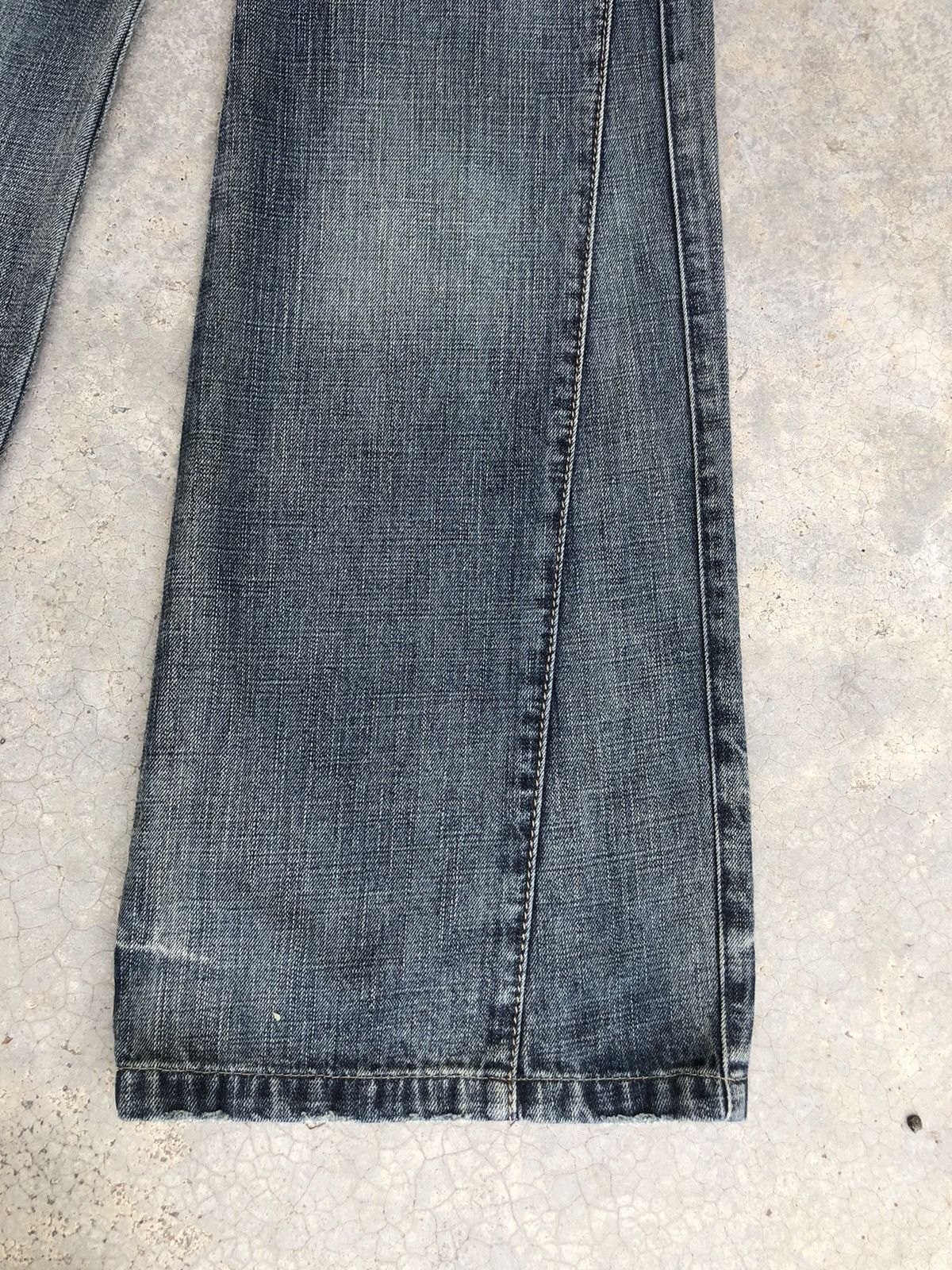 Marithe + Francois Girbaud Marithe Francois Girbaud Flared Jeans Distressed Denim Size US 28 / EU 44 - 7 Thumbnail