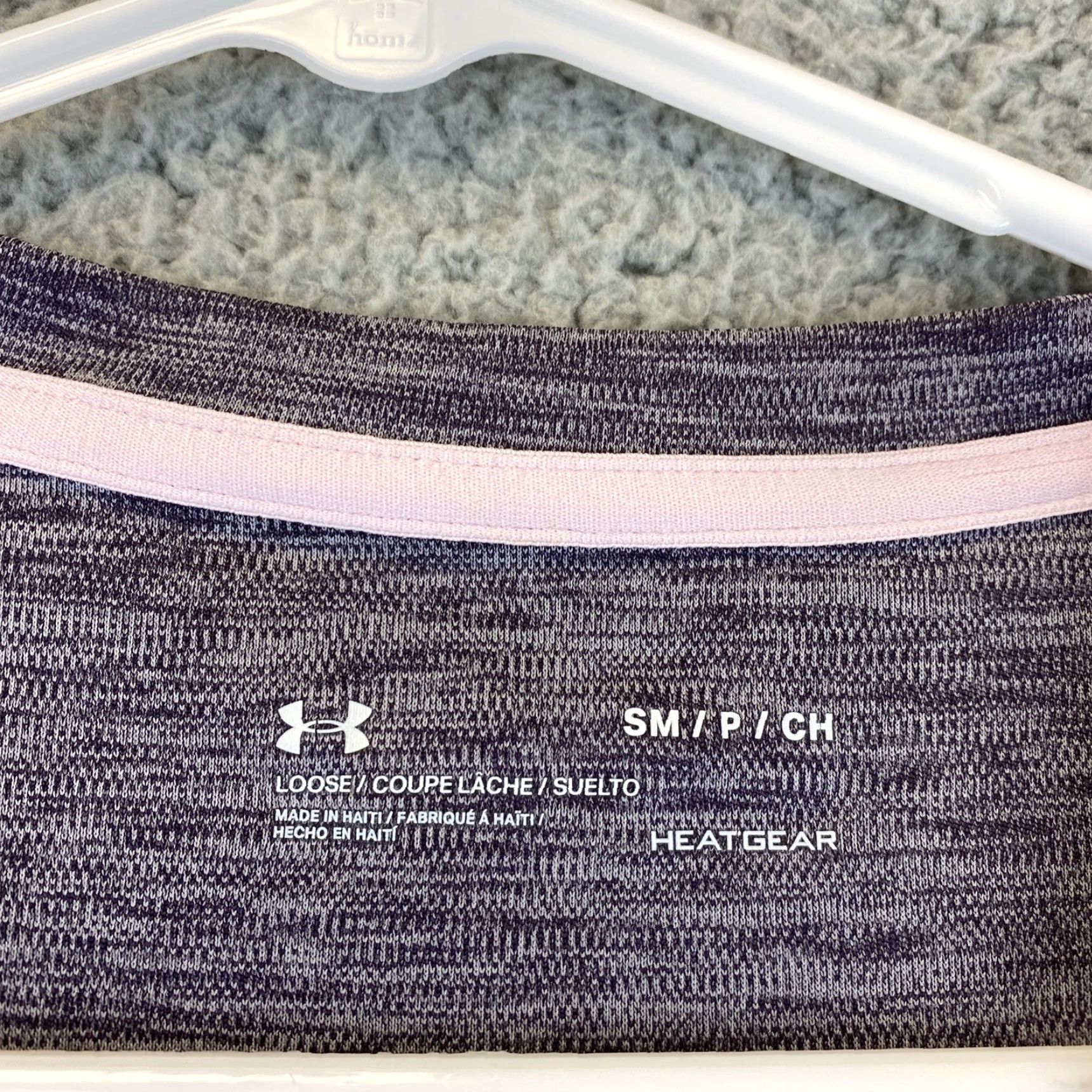 Under Armour Under Armour Womens Top Short Sleeve V Neck Size S Purple Gray Pink 51-38 Size S / US 4 / IT 40 - 3 Thumbnail