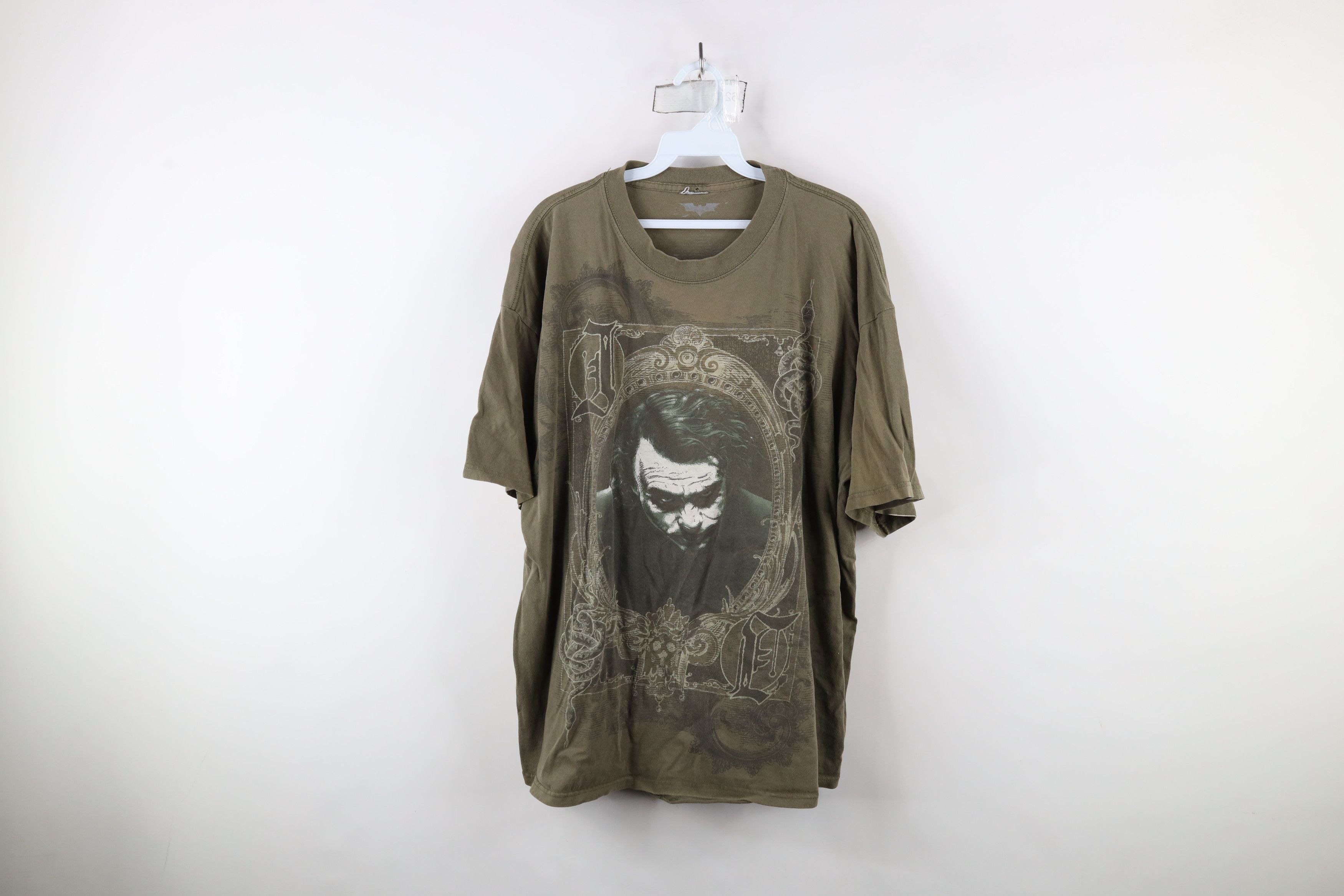 Vintage Vintage Batman The Dark Knight Ledger The Joker T-Shirt Size US XXL / EU 58 / 5 - 1 Thumbnail