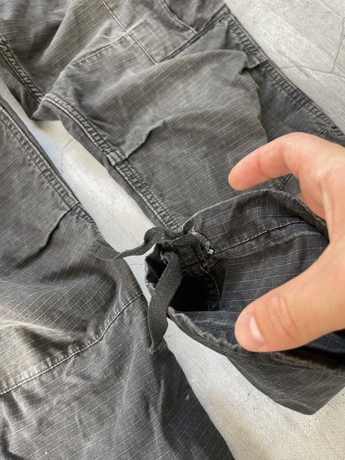 Carhartt × Vintage Vintage Cargo Carhartt Pants Wip Baggy Fit Y2K Opium Size US 31 - 4 Thumbnail
