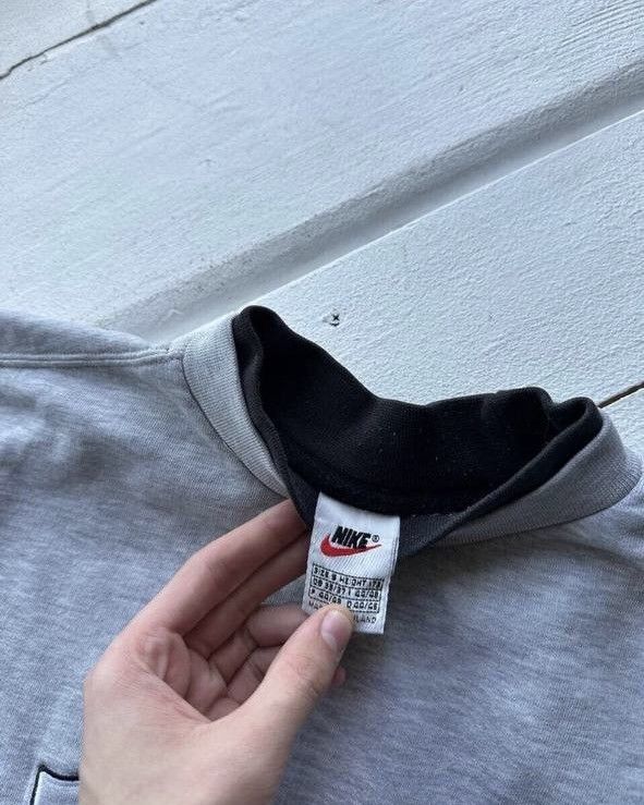 Nike GRAIL🚨90s Nike Big Logo Swoosh Oversized Sweatshirt y2k rare Size US S / EU 44-46 / 1 - 3 Thumbnail