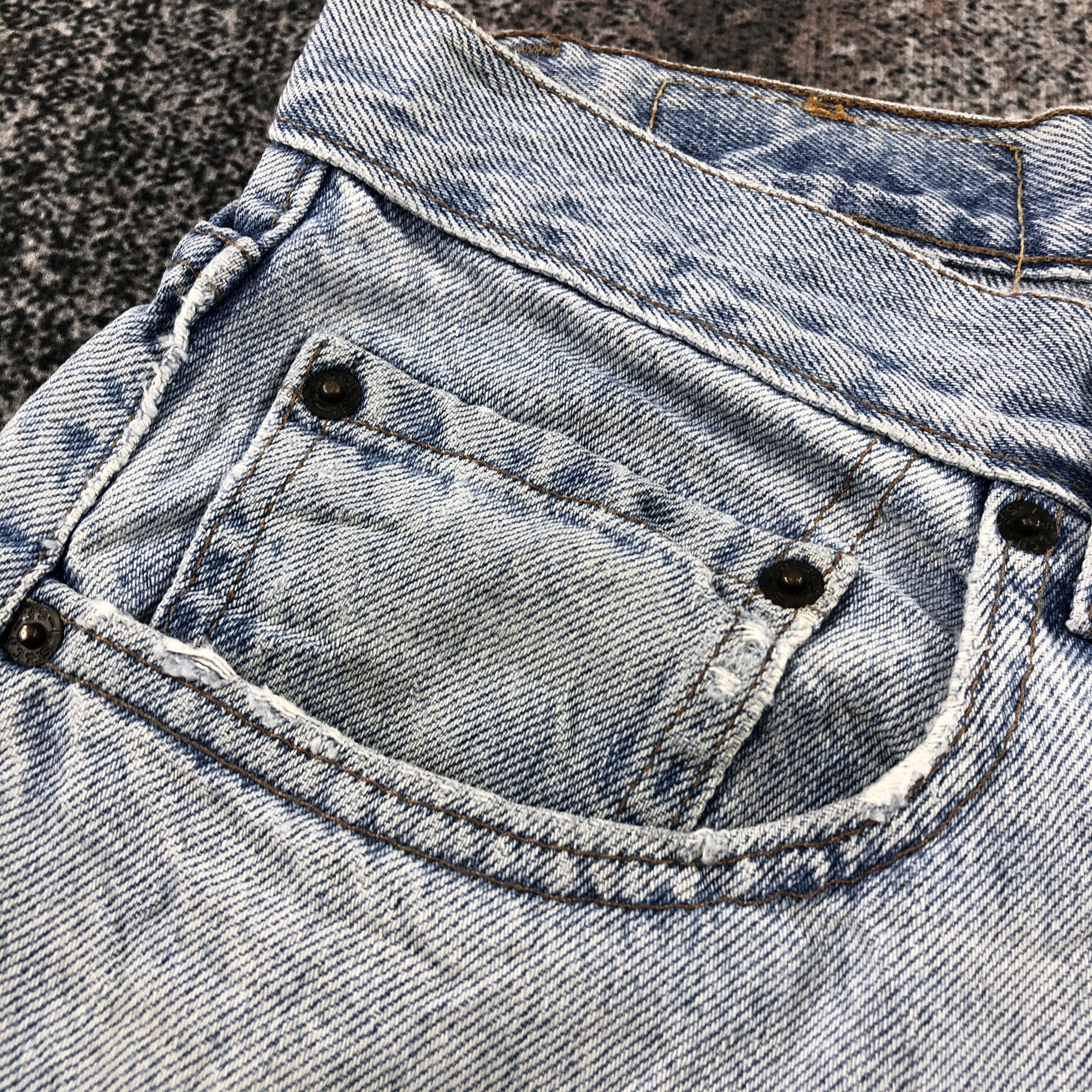 Levi's Vintage Levis 569 Jeans Distress Light wash Denim KJ907 Size US 32 / EU 48 - 11 Thumbnail