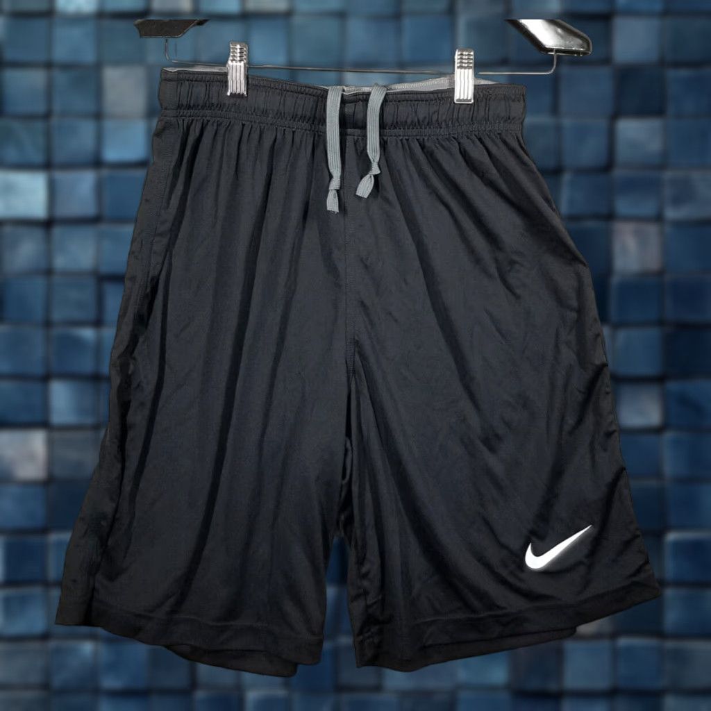 Nike VINTAGE Nike Training Shorts Men's Medium Black USA 90s Basketball Made in USA Size US 31 - 1 Thumbnail