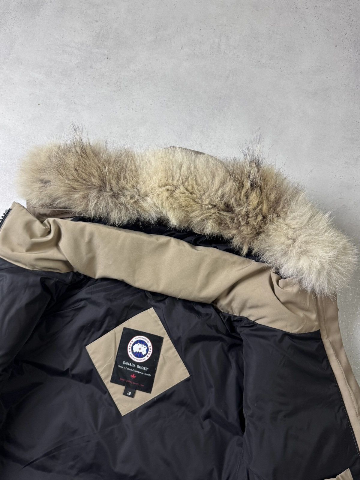Canada Goose Canada Goose Solaris Parka Size L / US 10 / IT 46 - 14 Thumbnail